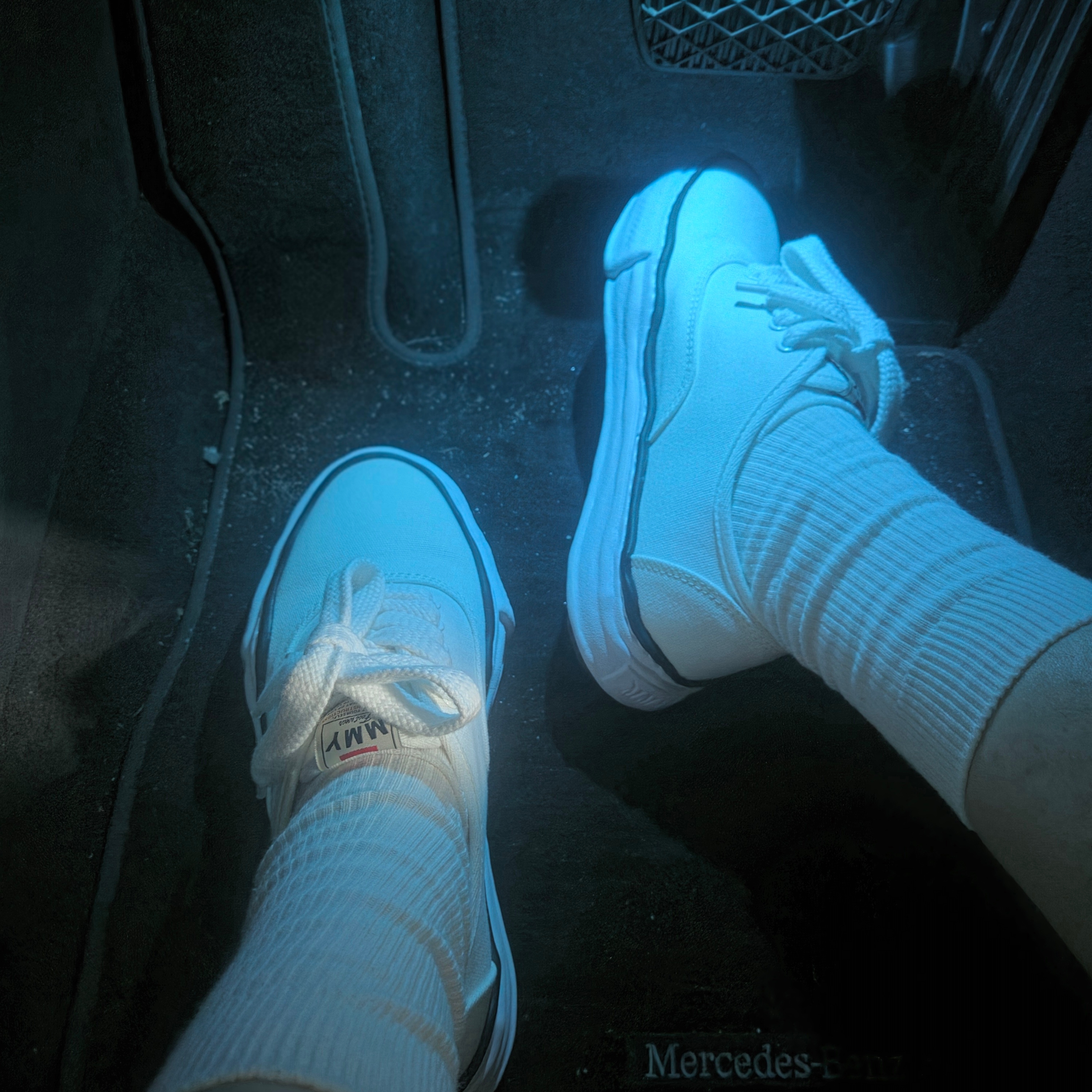 Maison Mihara Yasuhiro Baker OG Sole Canvas Low Cut Sneakers White 착용 스타일