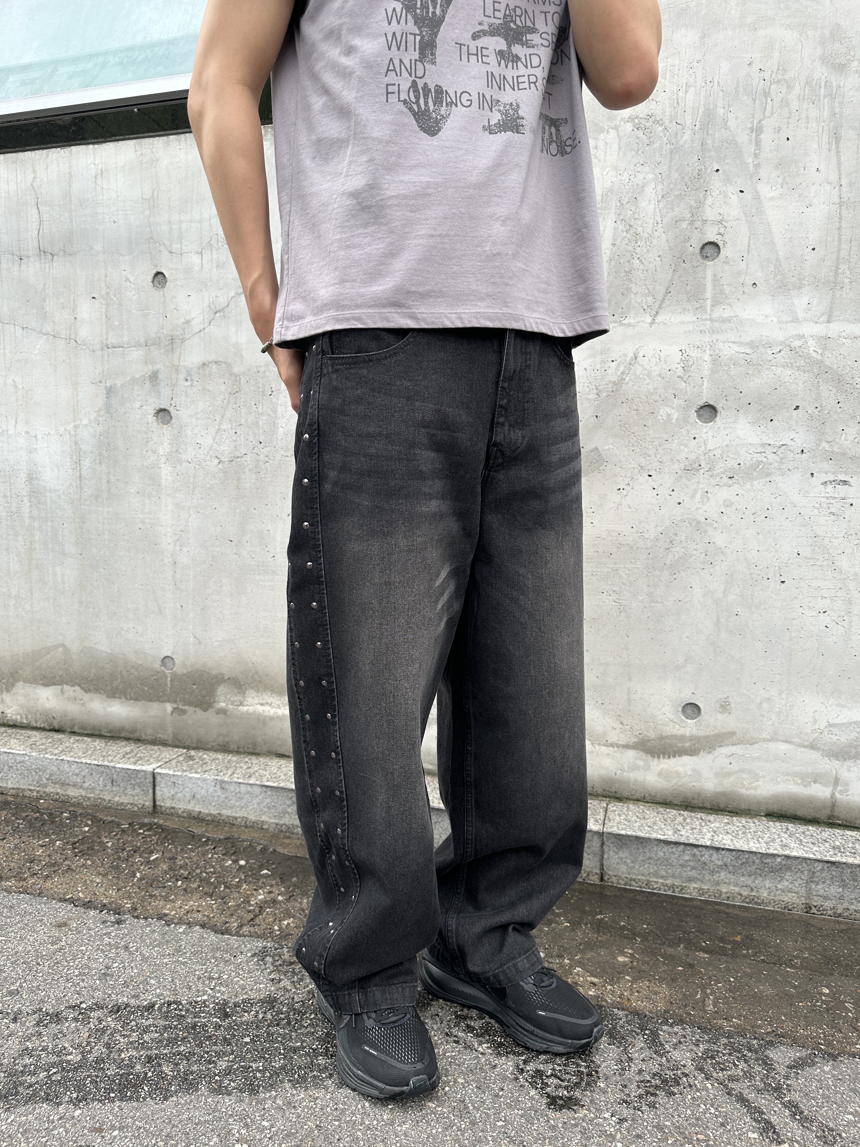 Millo Archive Regular Symbol T-Shirt White, Millo Archive Regular Symbol T-Shirt Black 착용 스타일 - 4
