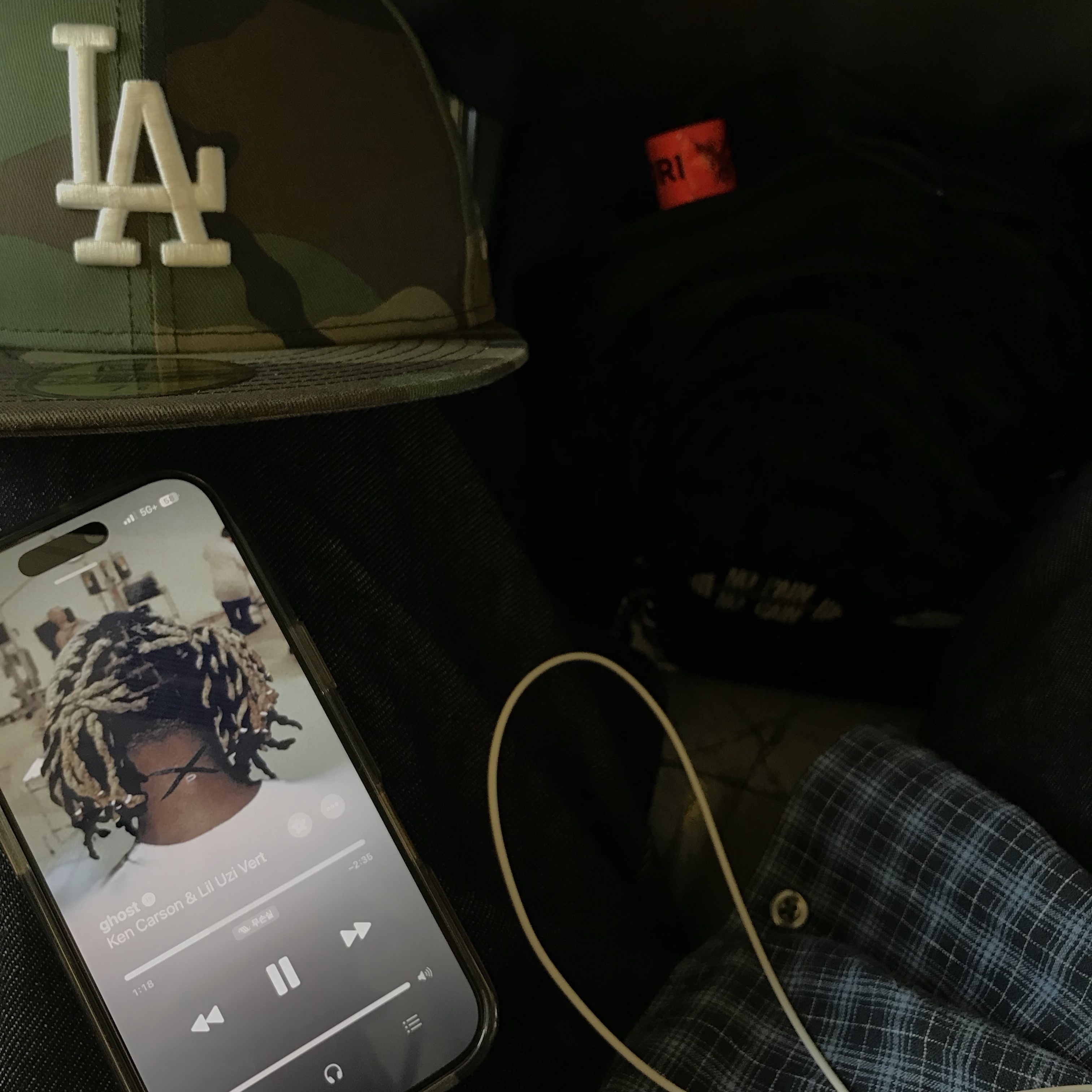 New Era MLB LA Dodgers Basic Fitted Cap Woodland Camo 착용 스타일