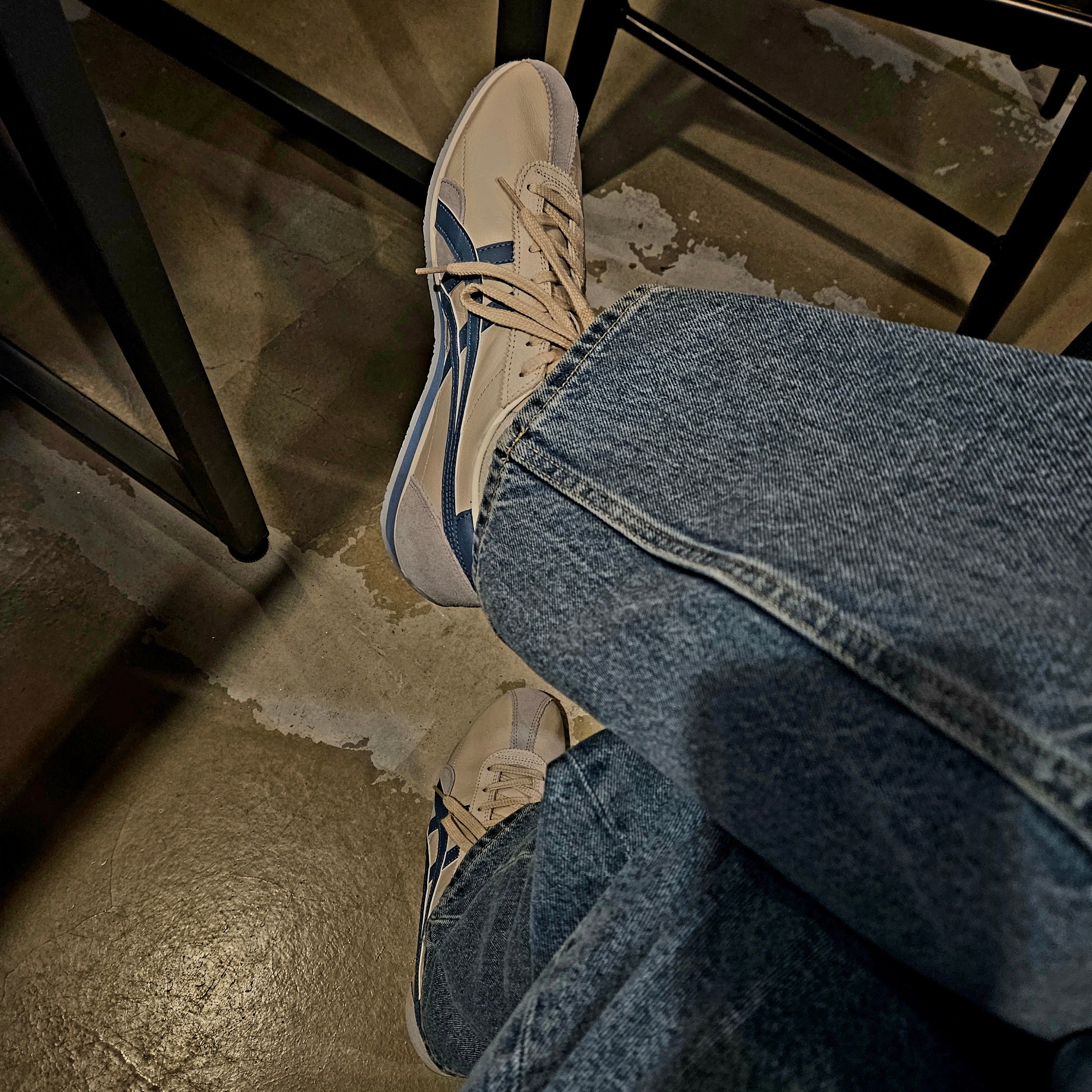 Onitsuka Tiger Runspark Cream Light Blue 착용 스타일