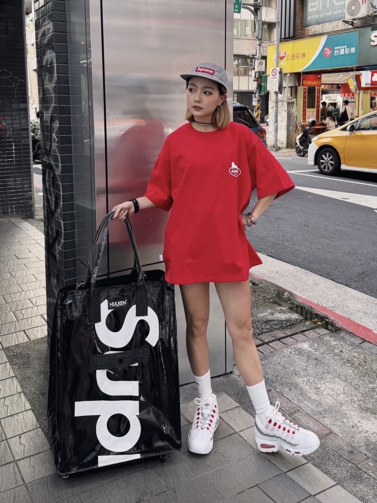 Supreme x Hulken Rolling Tote Bag Black - 26SS 착용 스타일 - 2