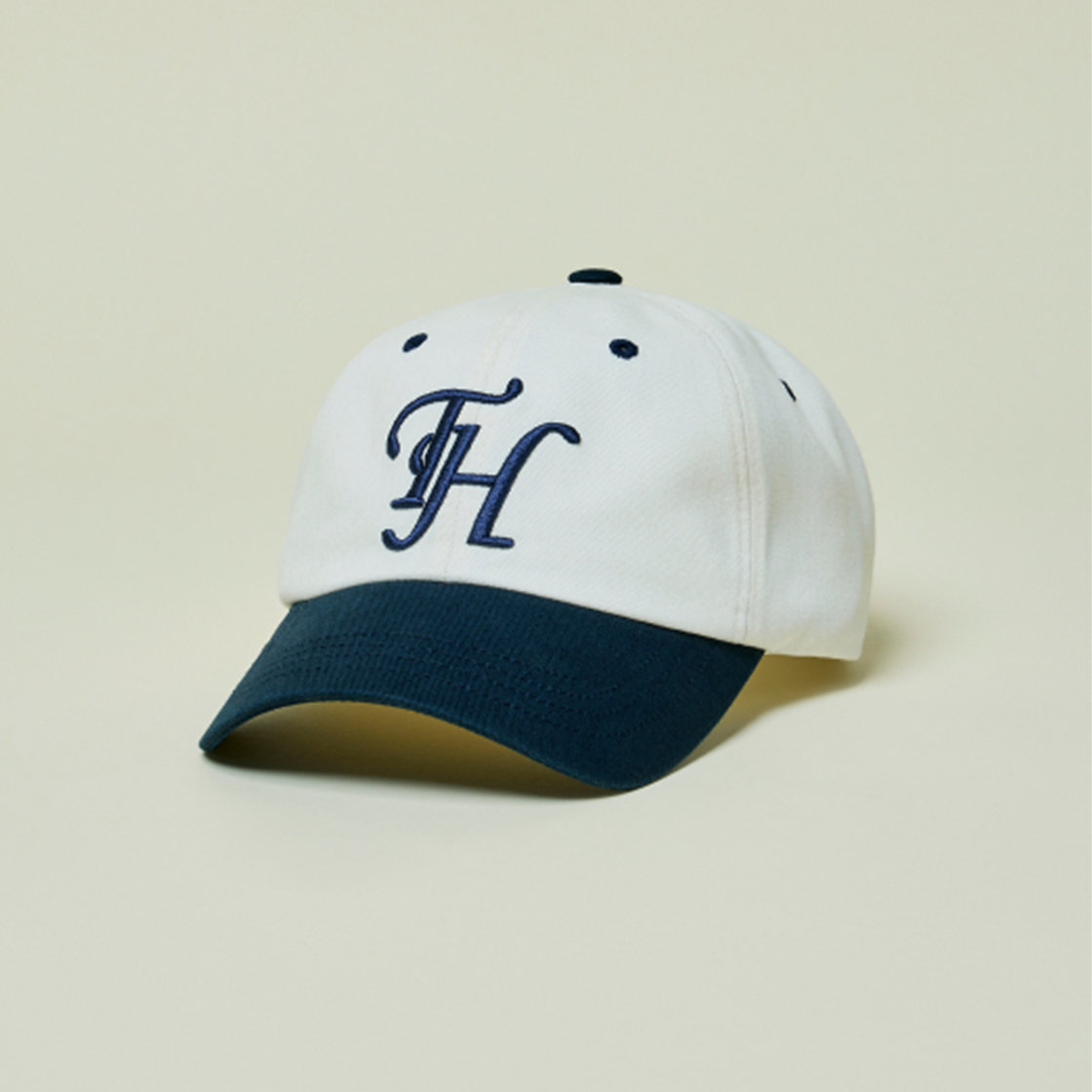 트래픽하모니 TH 로고 로우핏 볼캡 아이보리&네이비(Traffic Harmony TH Logo Low Fit Ball Cap Ivory & Navy) - 4