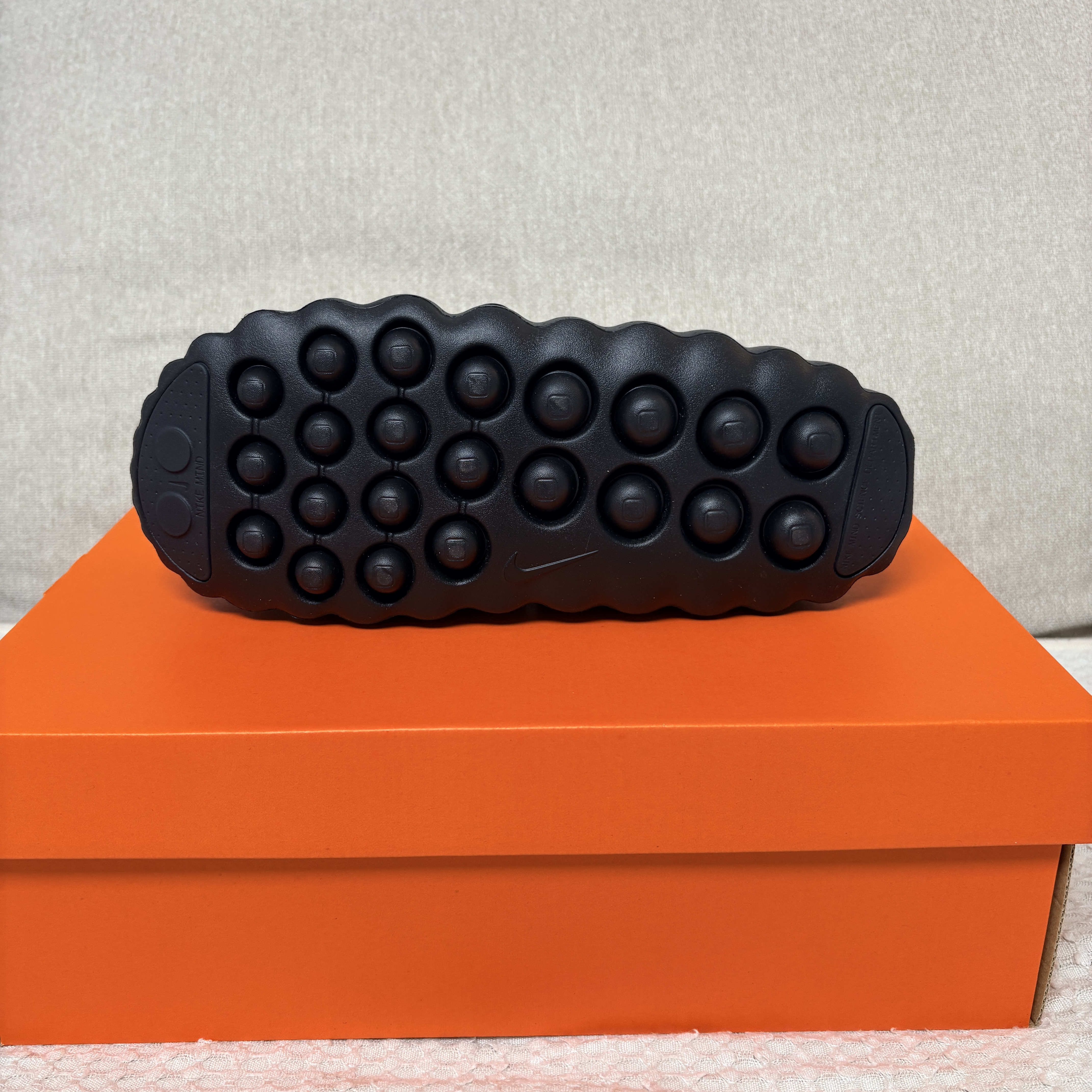 Nike Mind 001 Black Anthracite 착용 스타일 - 4