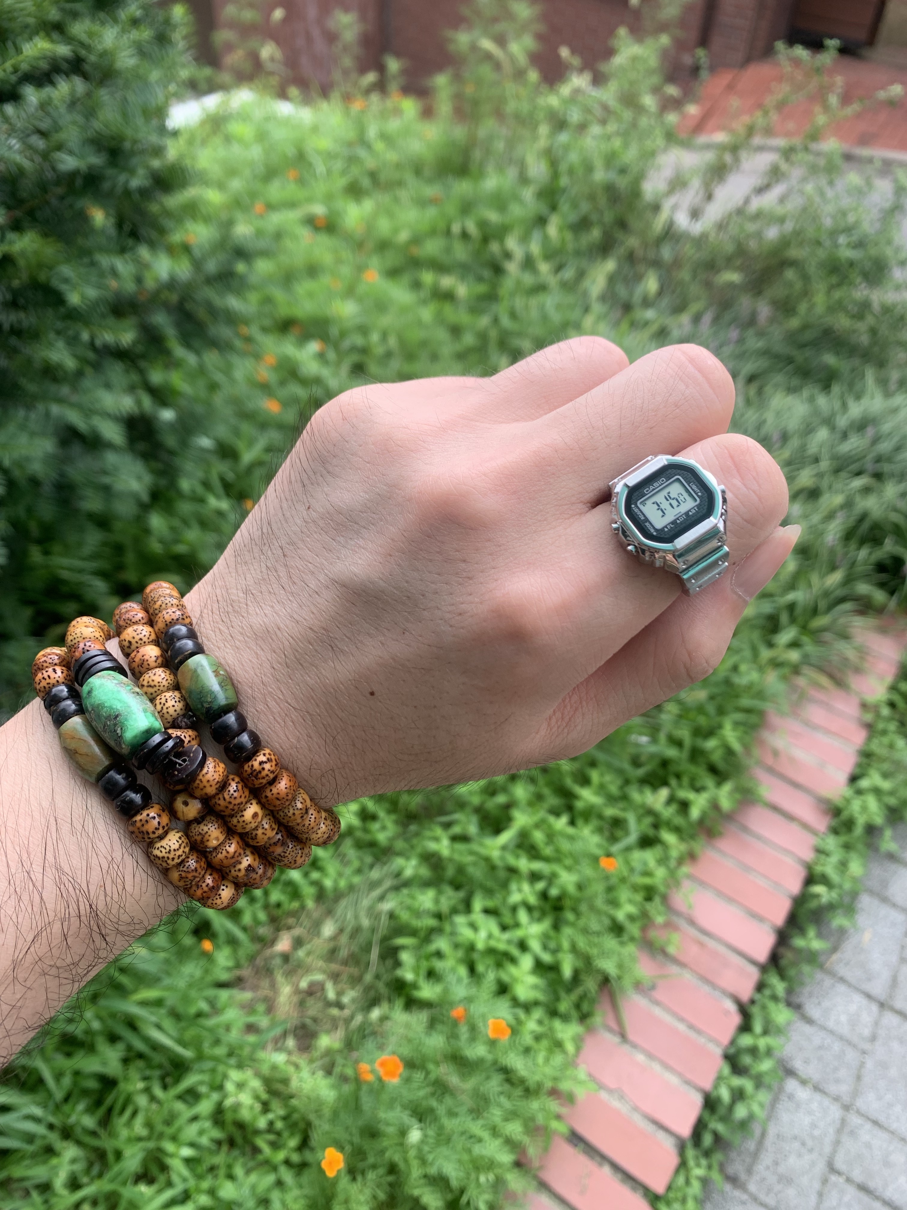 Casio 50th Anniversary Ring Watch CRW-001-1 착용 스타일 - 3
