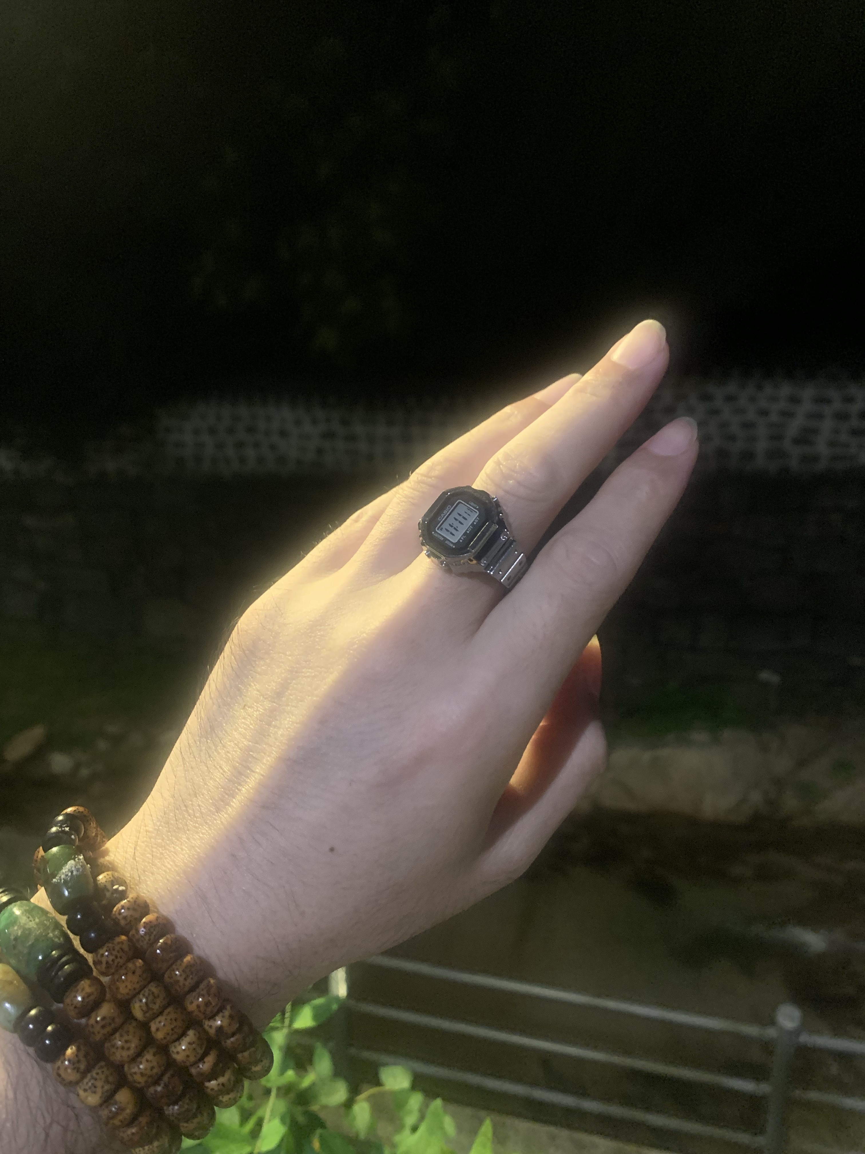 Casio 50th Anniversary Ring Watch CRW-001-1 착용 스타일 - 1