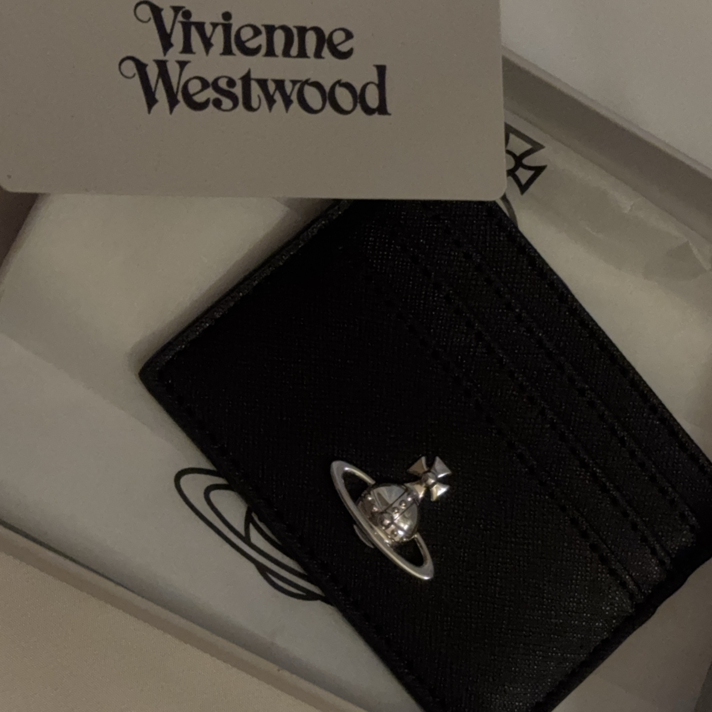 Vivienne Westwood Logo Flat Card Holder Black 착용 스타일 - 2