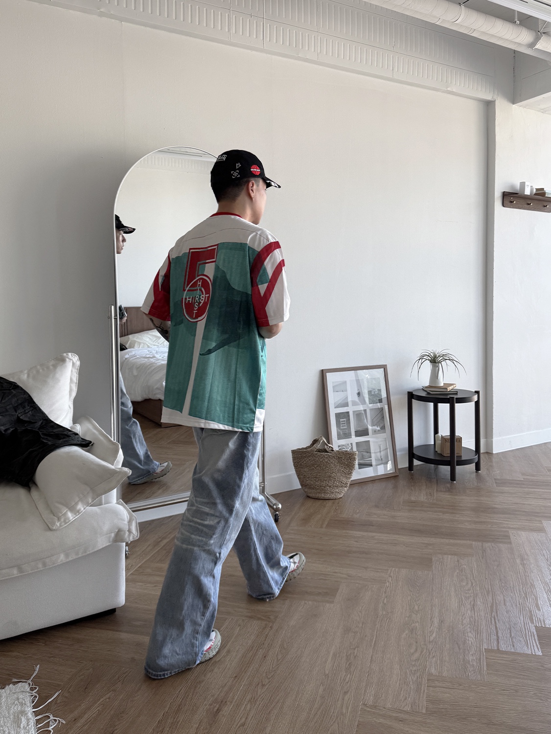 Supreme x Damien Hirst Soccer Jersey White - 25SS, Norda x Ray Zahab 001 Magma 착용 스타일 - 1
