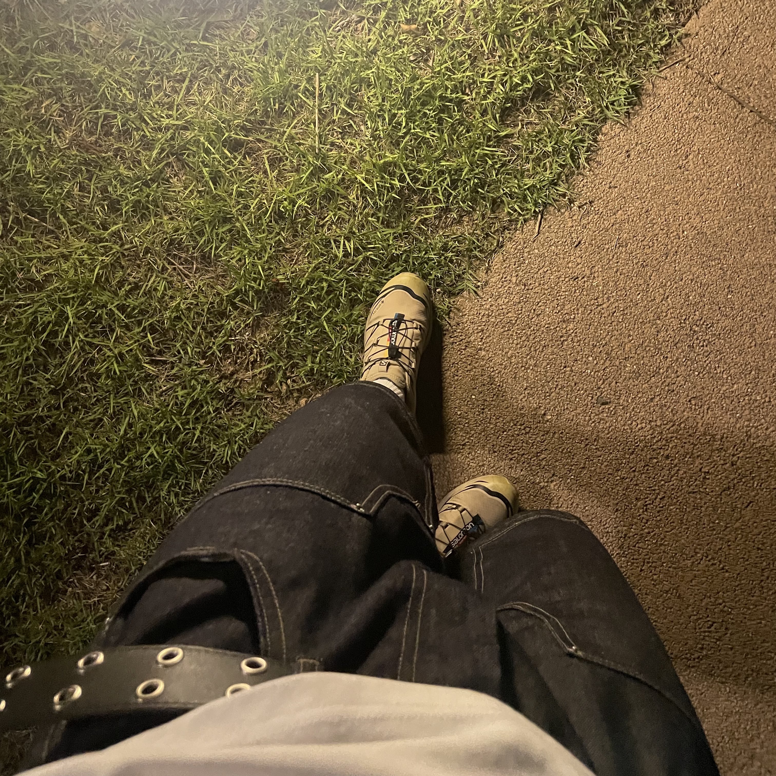 Salomon XT-6 GTX Safari Black 착용 스타일