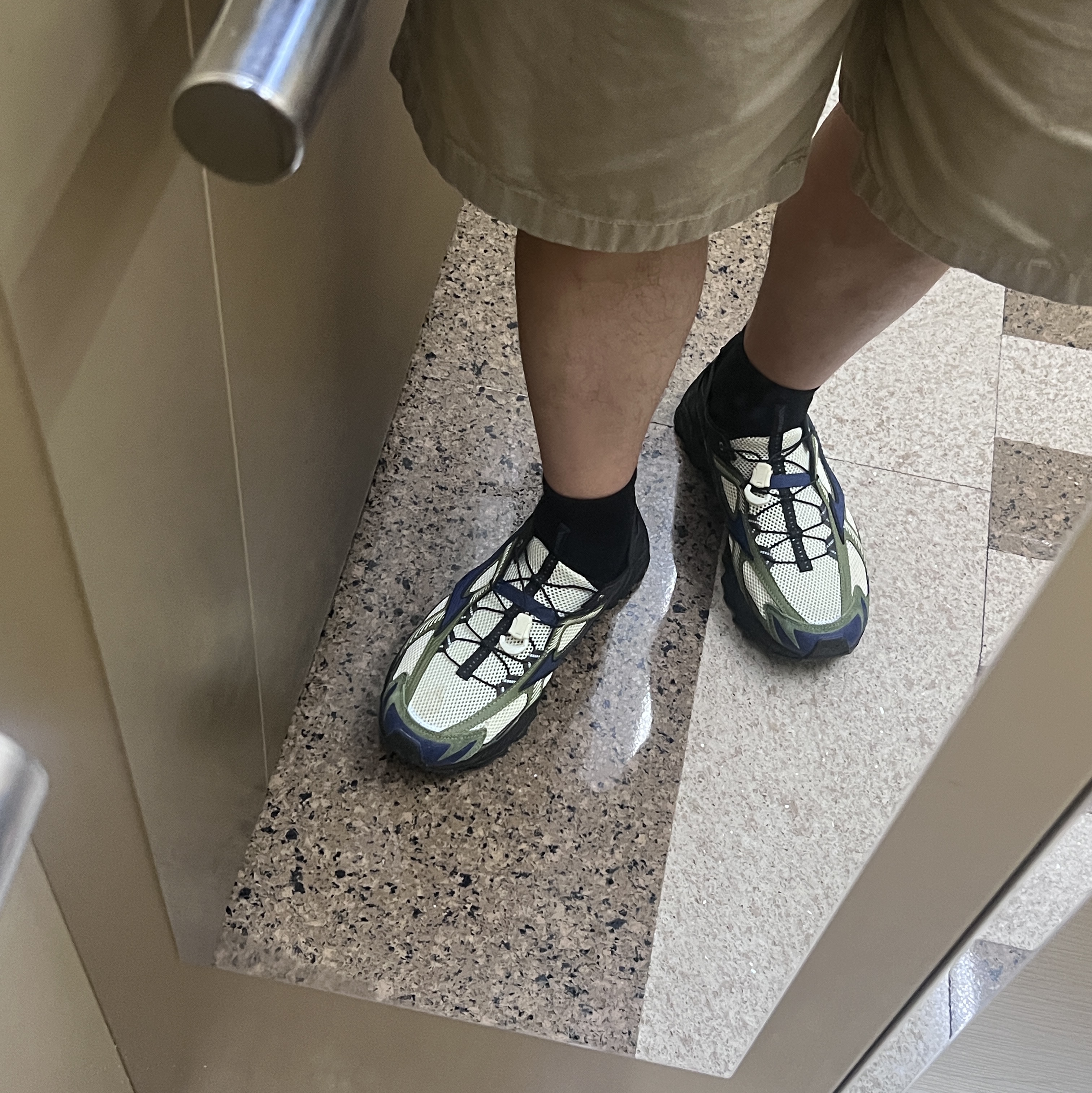 Mizuno Racer Trail SE Khaki 착용 스타일 - 1