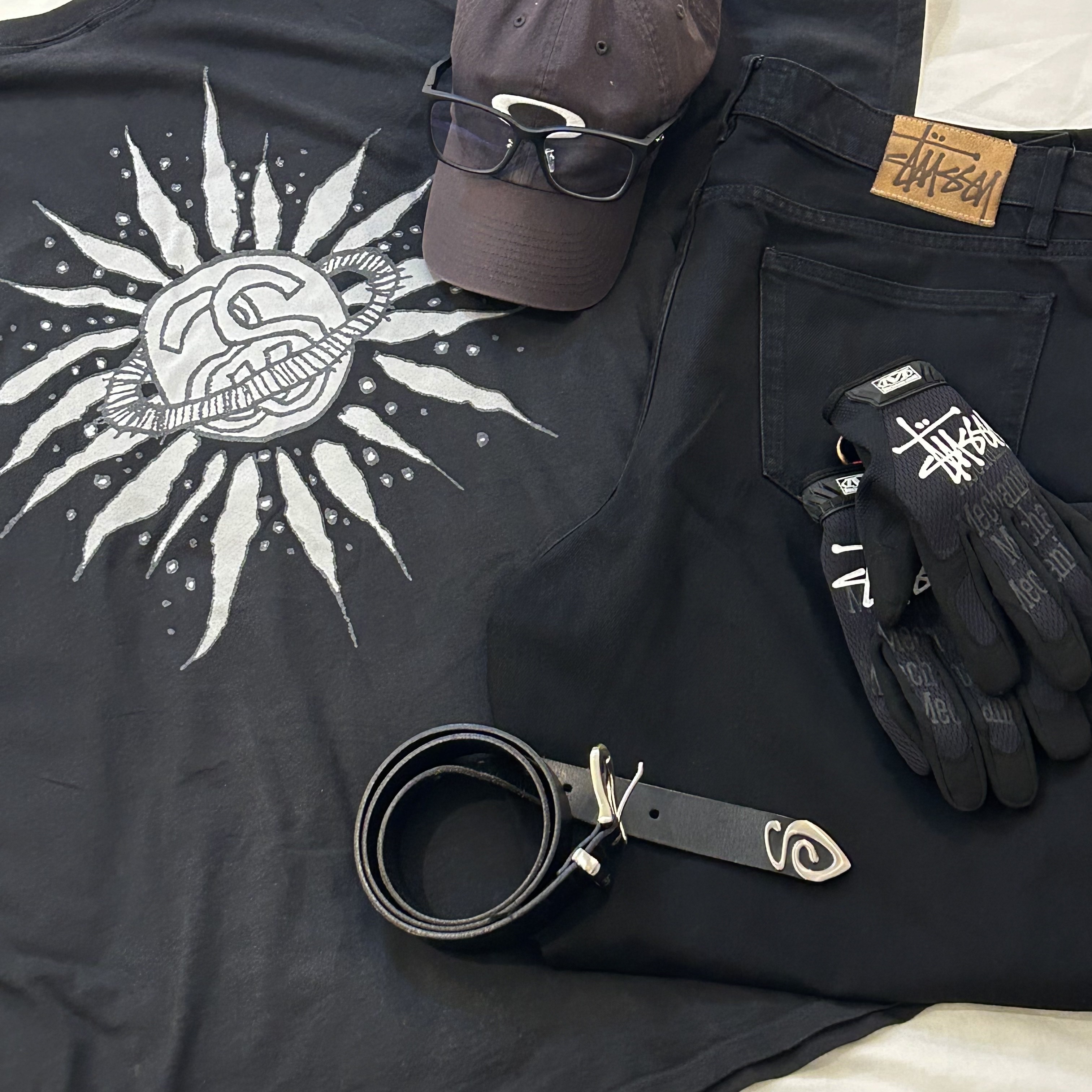 Oakley Remix Dad Hat Blackout, Oakley Paracord Matte Black Camo Frame Prizm Black Lenses Low Bridge Fit 착용 스타일 - 1