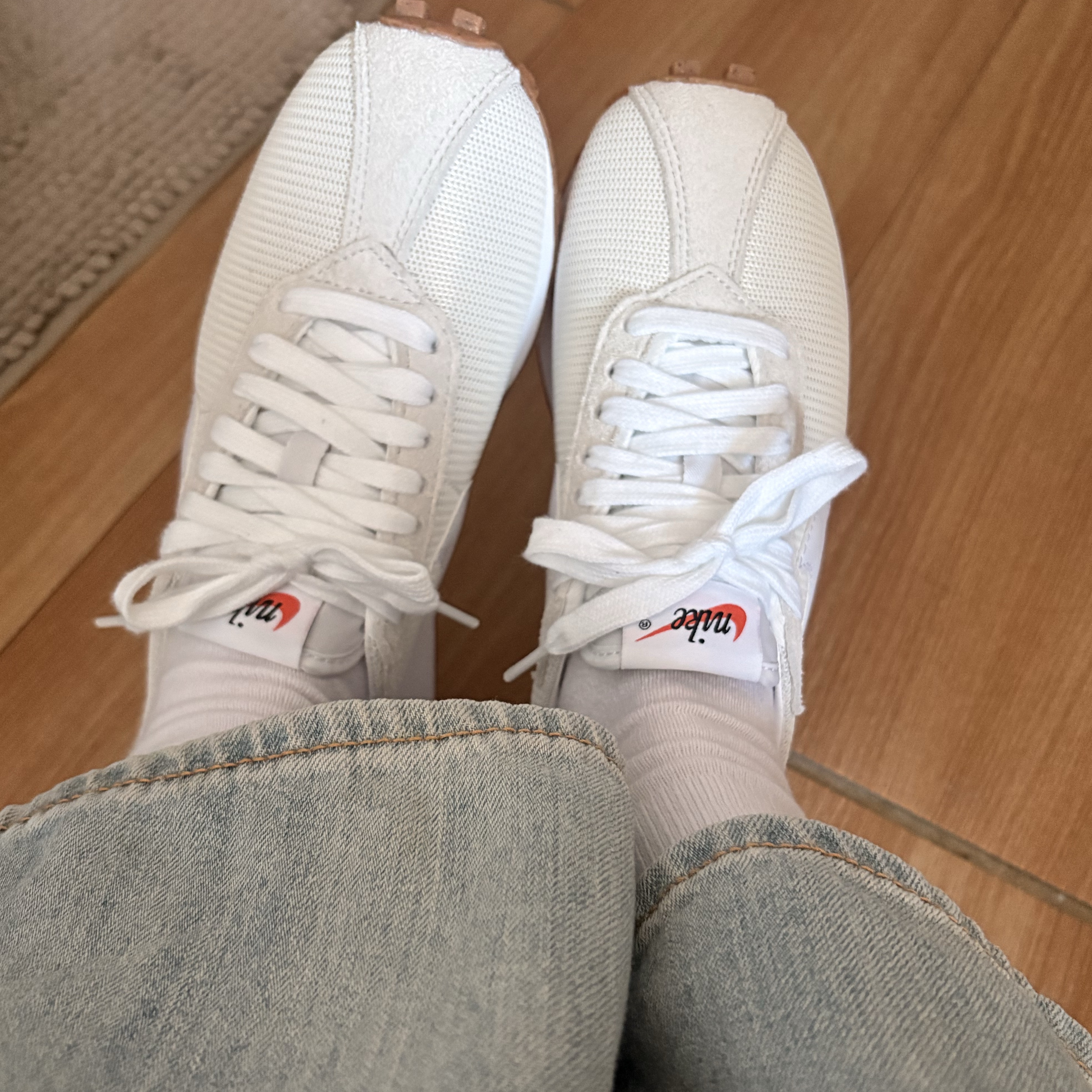 (W) Nike LD-1000 Summit White Sail 착용 스타일 - 1