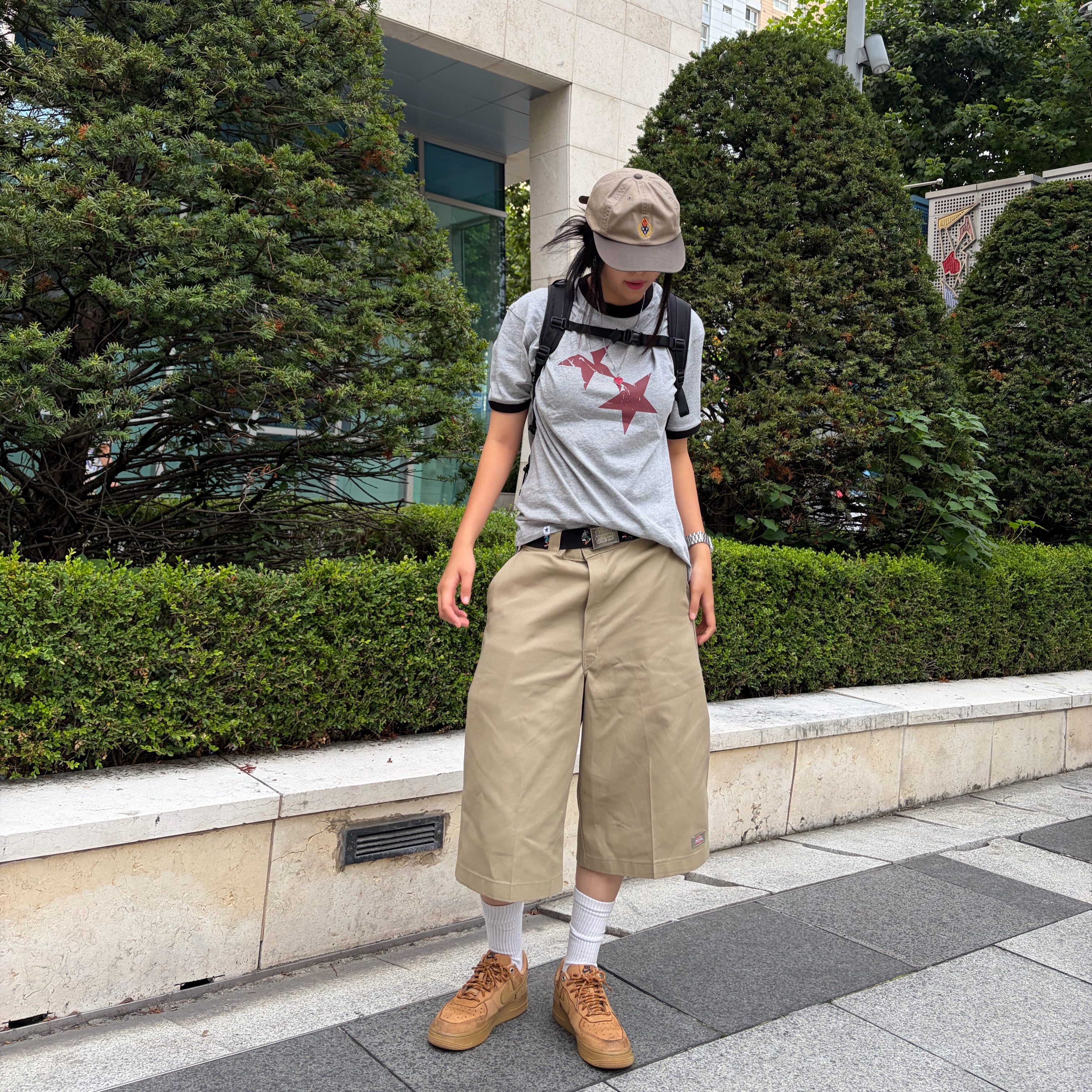 CAVISH Twin Star Ringer SS Tee Grey 착용 스타일 - 5