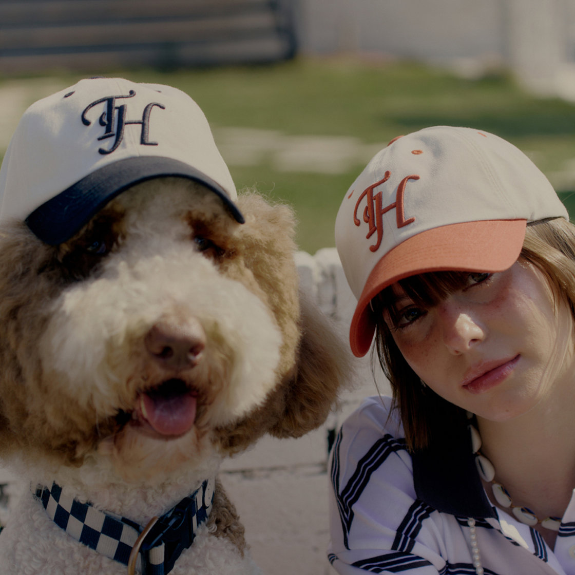 트래픽하모니 TH 로고 로우핏 볼캡 아이보리&네이비(Traffic Harmony TH Logo Low Fit Ball Cap Ivory & Navy) - 3