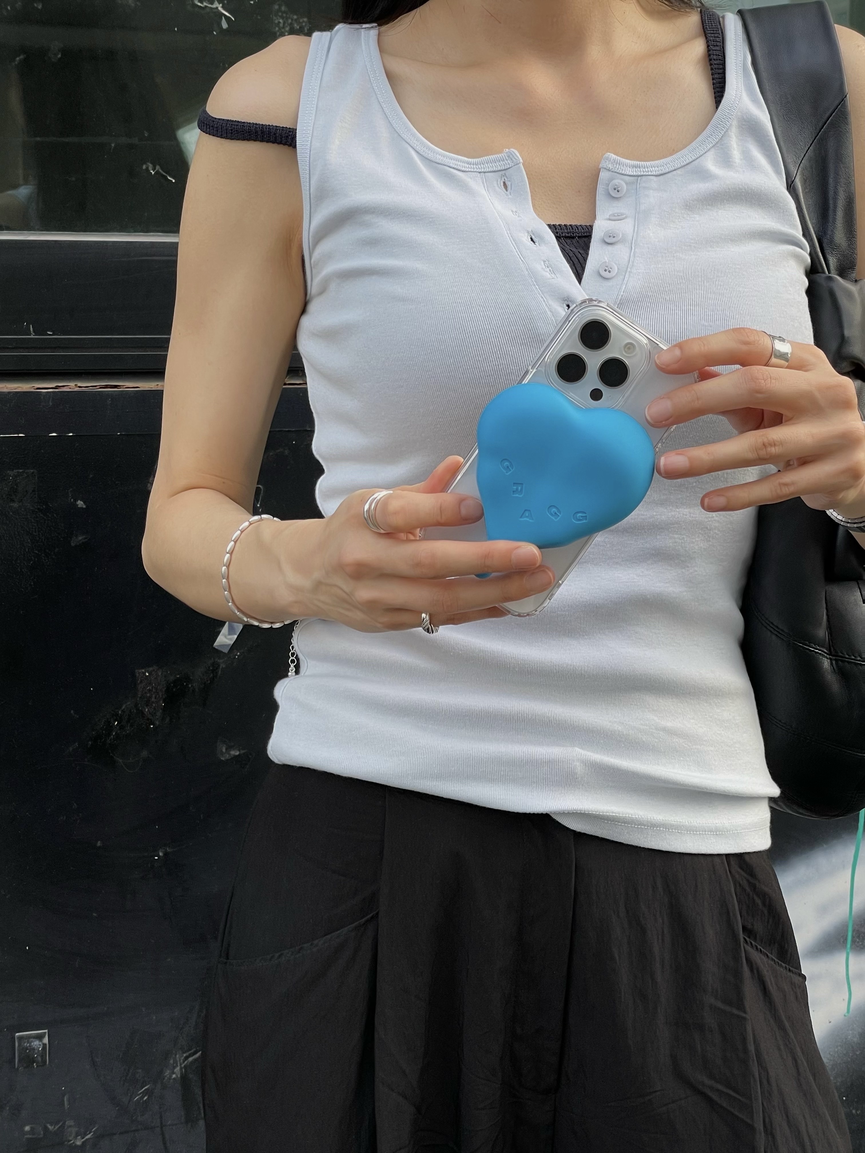 GRAGG MAGSAFE FLOW HEART BATTERY [9 COLOR] 착용 스타일 - 3