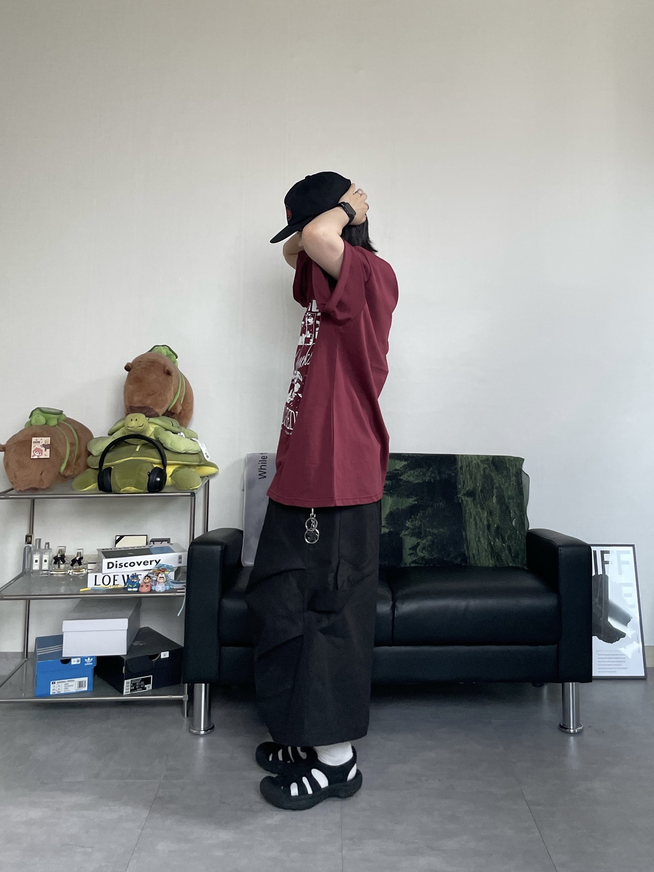 Stussy Surfman Keychain Silver, Keen Newport H2 Triple Black 착용 스타일 - 2