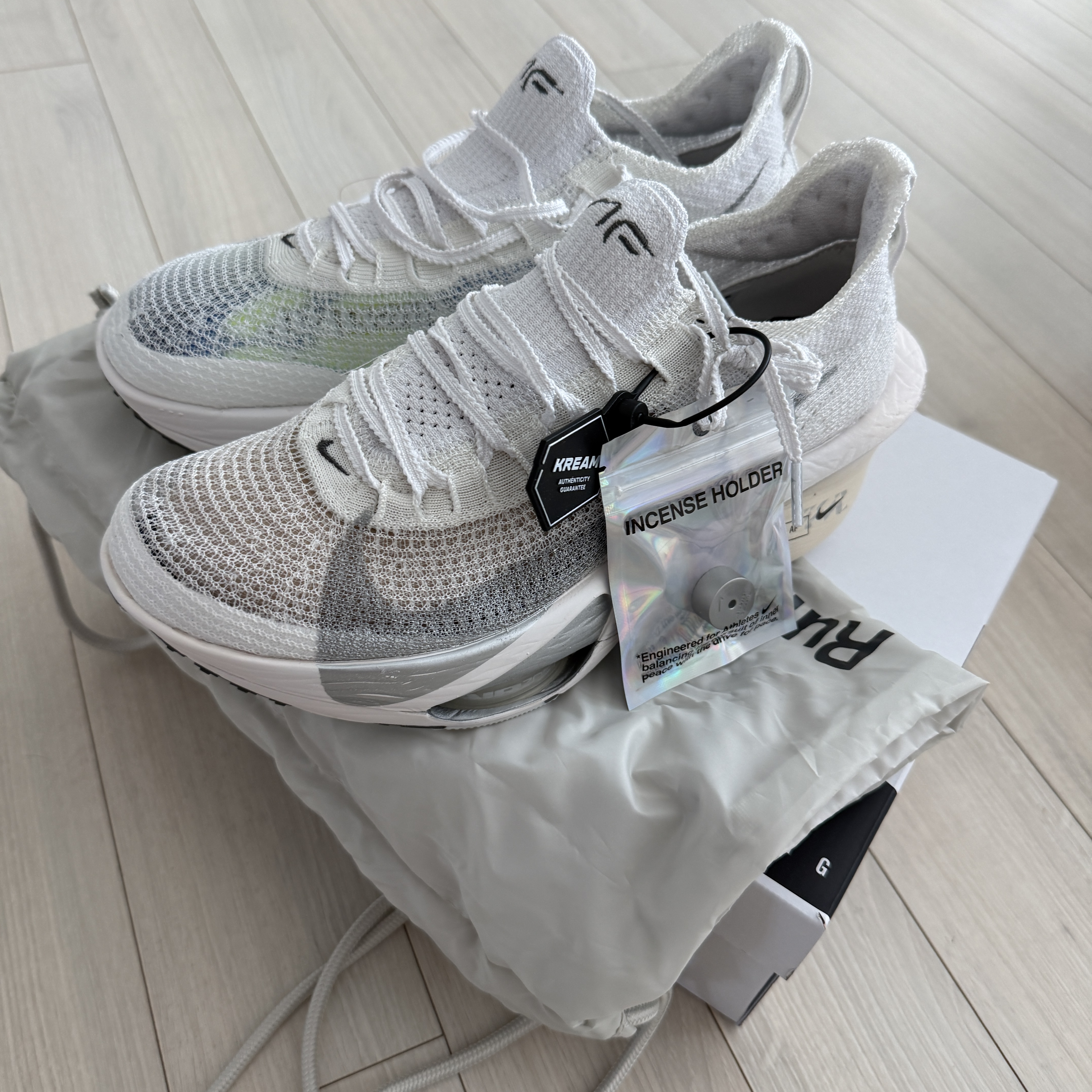 Nike Air Zoom Alphafly Next% 3 Platinum Tint Reflect Silver 착용 스타일