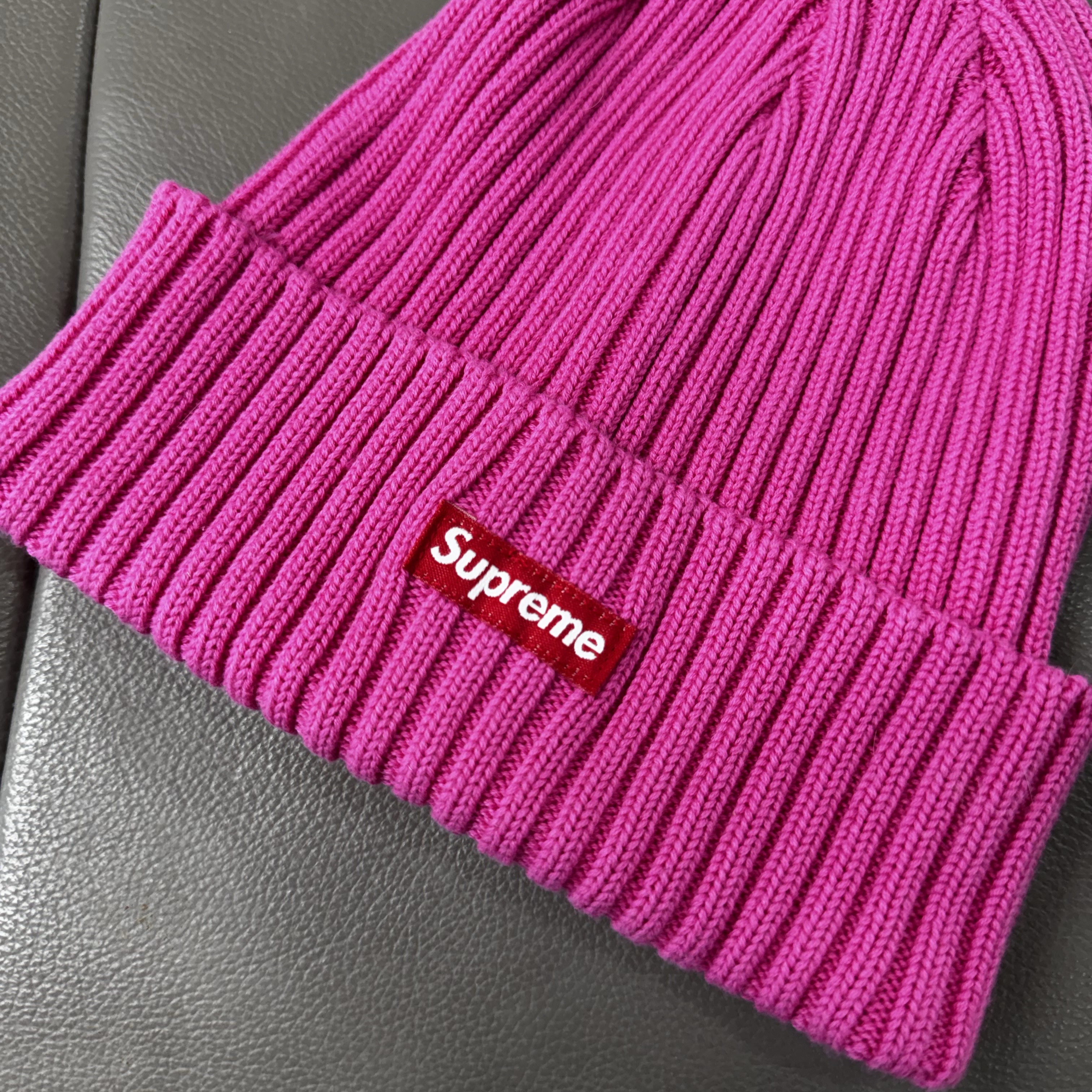 Supreme Overdyed Beanie Pink - 22SS 착용 스타일 - 2
