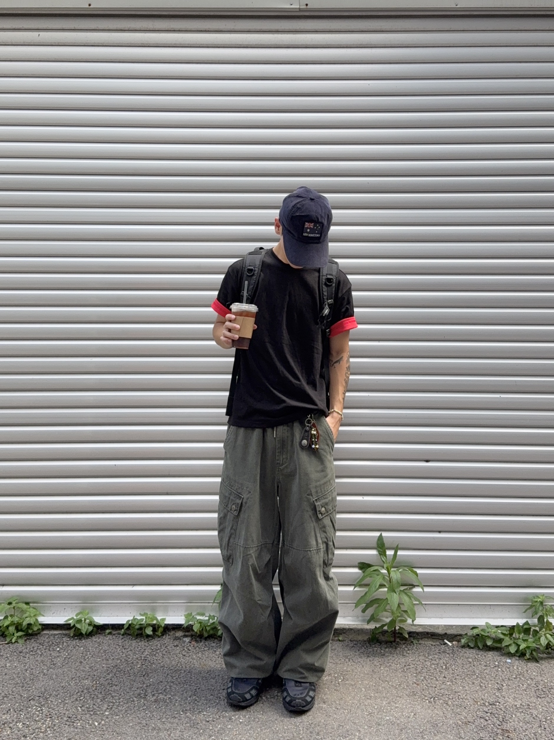 (W) Nike Air Max SNDR Black and Silver, (W) Nike Air Max SNDR Gore-Tex Black and Dark Smoke Grey 착용 스타일 - 1