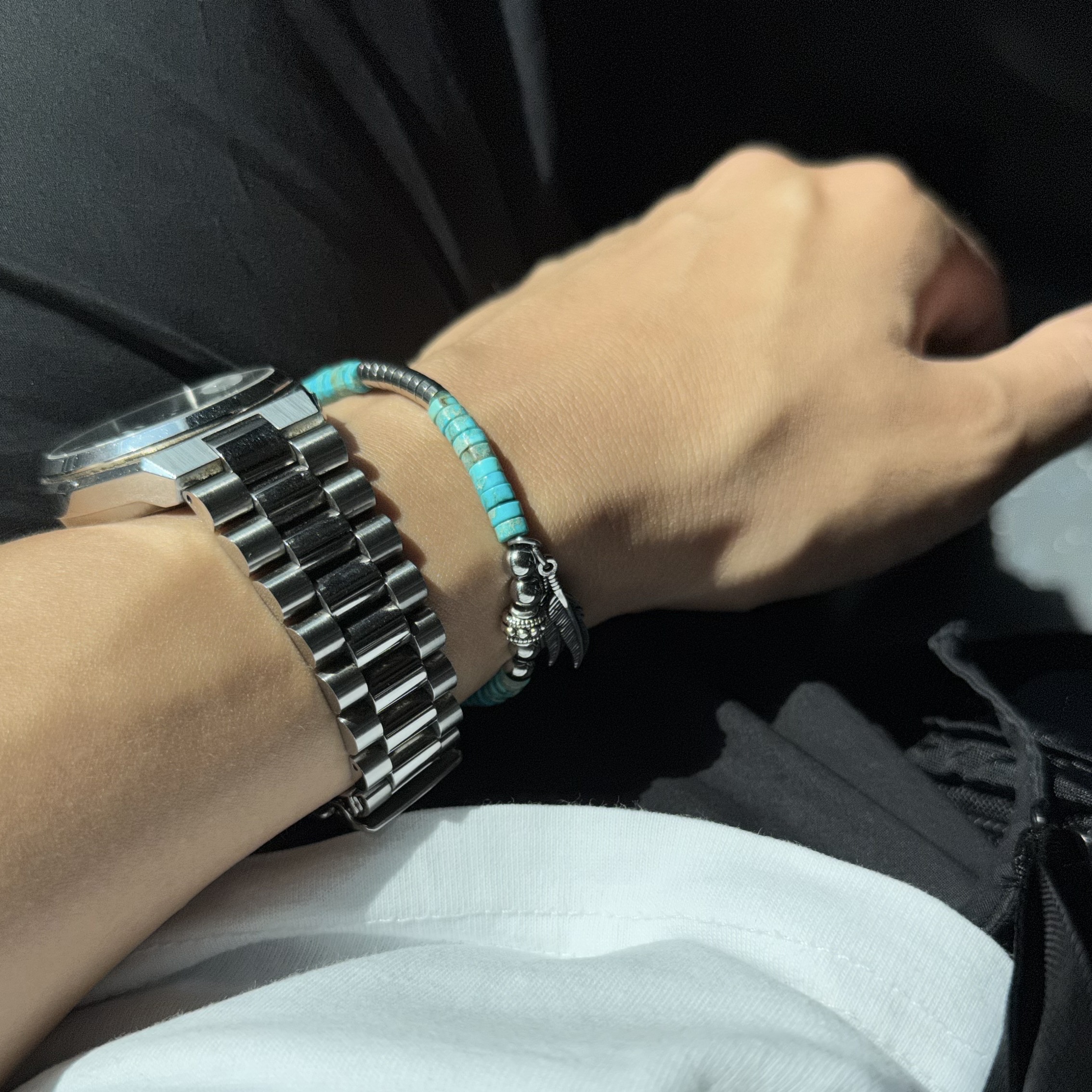 December Ten Turquoise Flat Beads Bracelet 착용 스타일