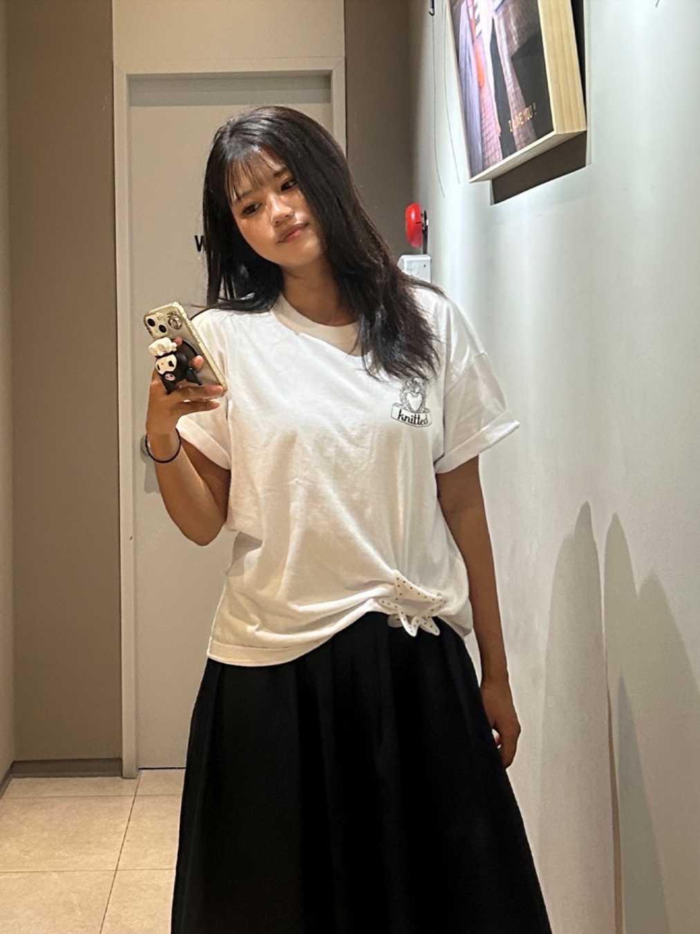 Knitted Heavenly Burning Heart T-Shirts White, Knitted Heavenly Burning Heart T-Shirts Black 착용 스타일