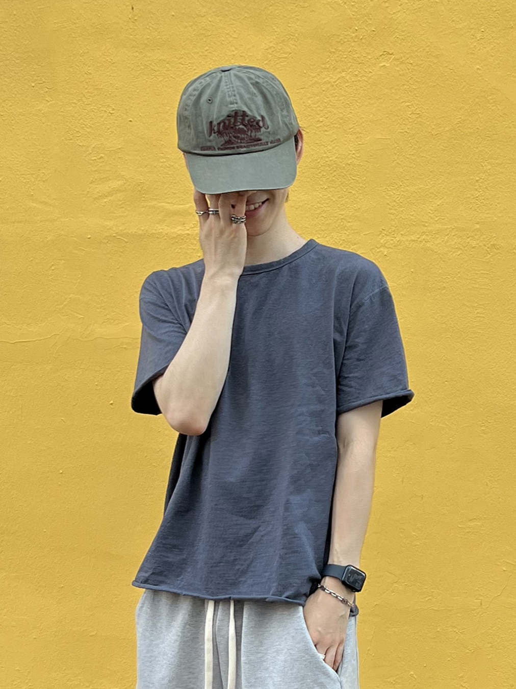 Knitted Palmtree Logo Ballcap Khaki, Knitted Palmtree Logo Ballcap Charcoal 착용 스타일