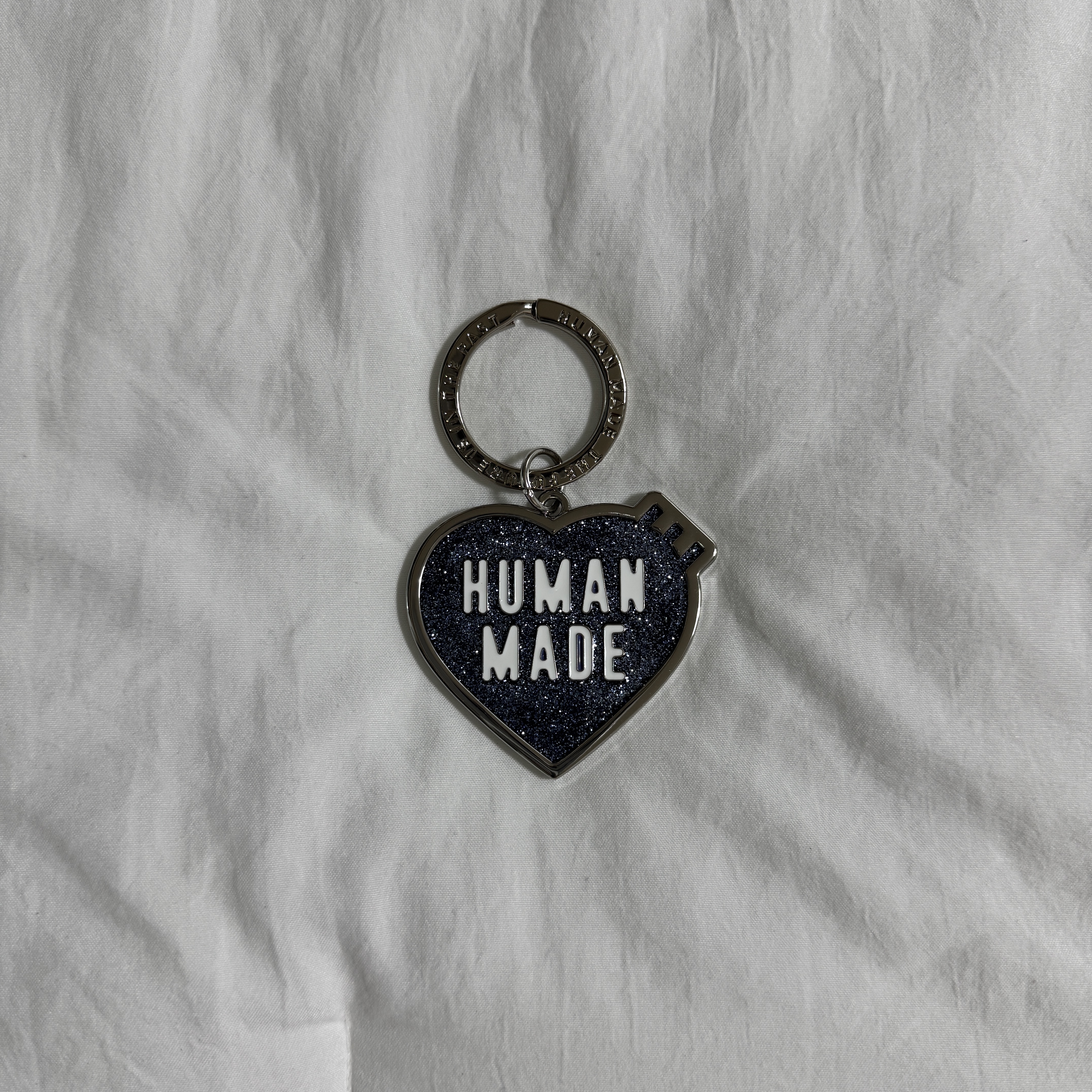 Human Made Heart Keyring Blue - Jamsil Store Exclusive 착용 스타일 - 2