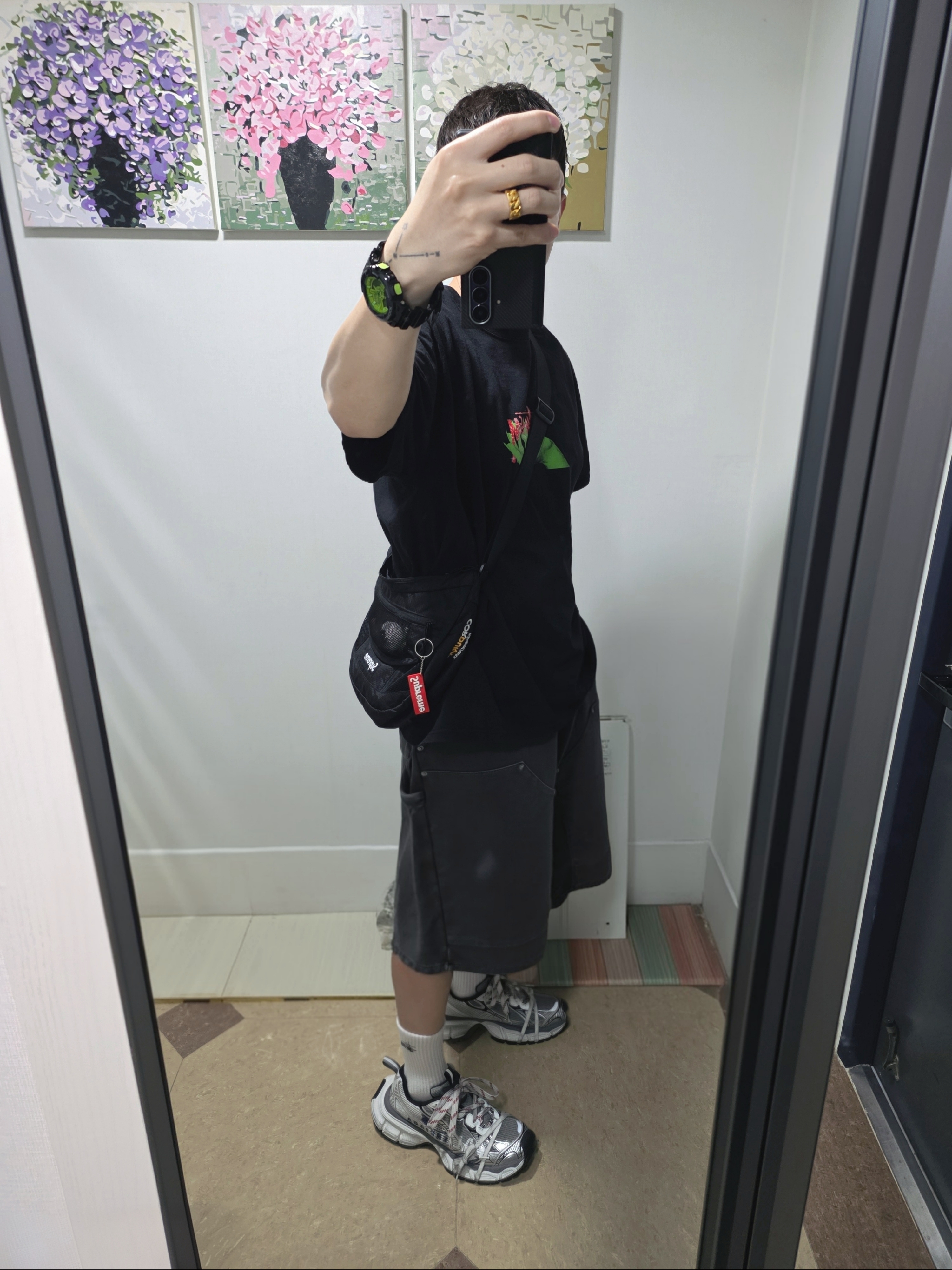Casio G-Shock GA-110B-1A3DR, Stussy Oz T-Shirt Black 착용 스타일