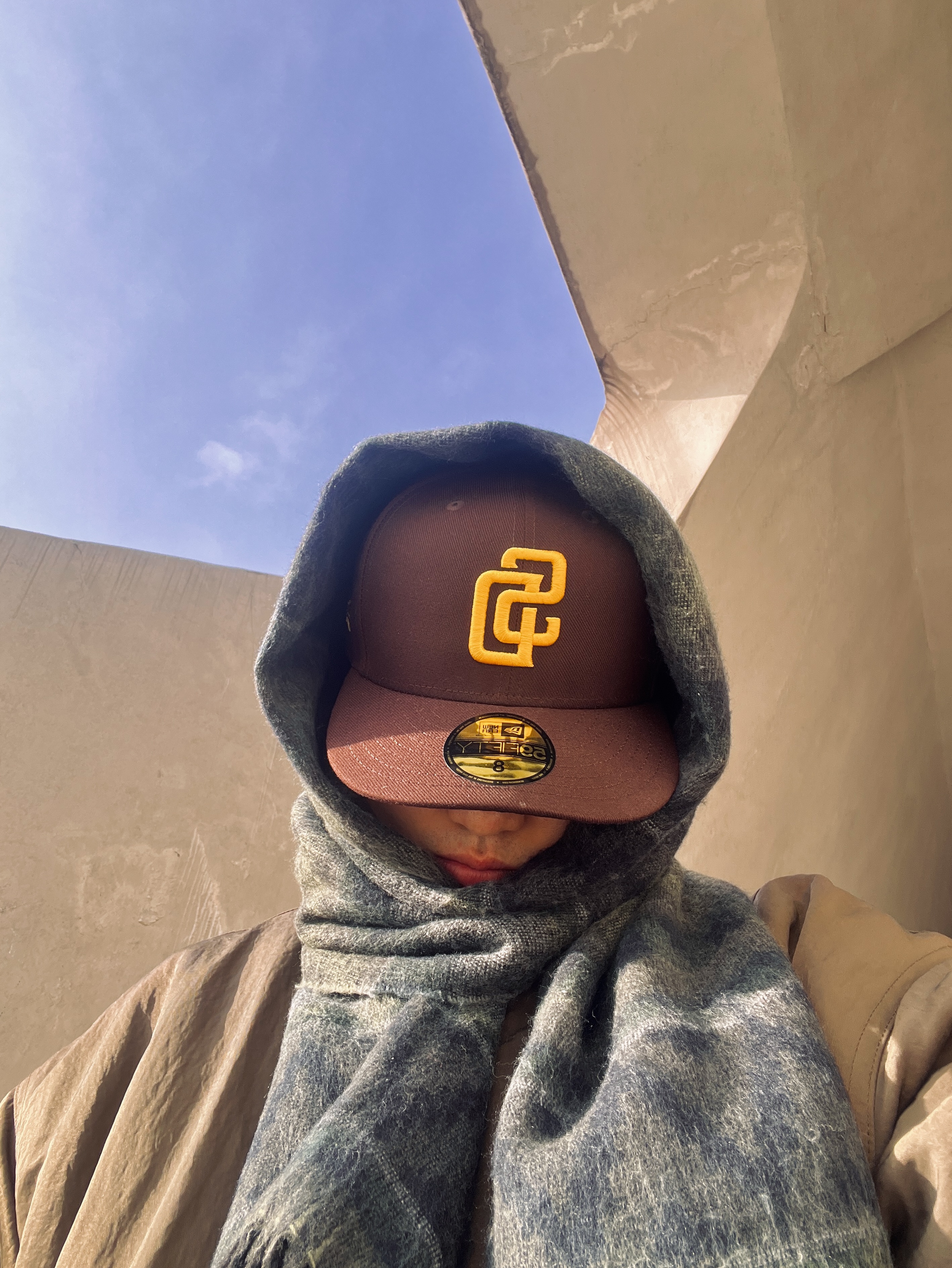 New Era MLB Authentic San Diego Padres Game Brown 착용 스타일