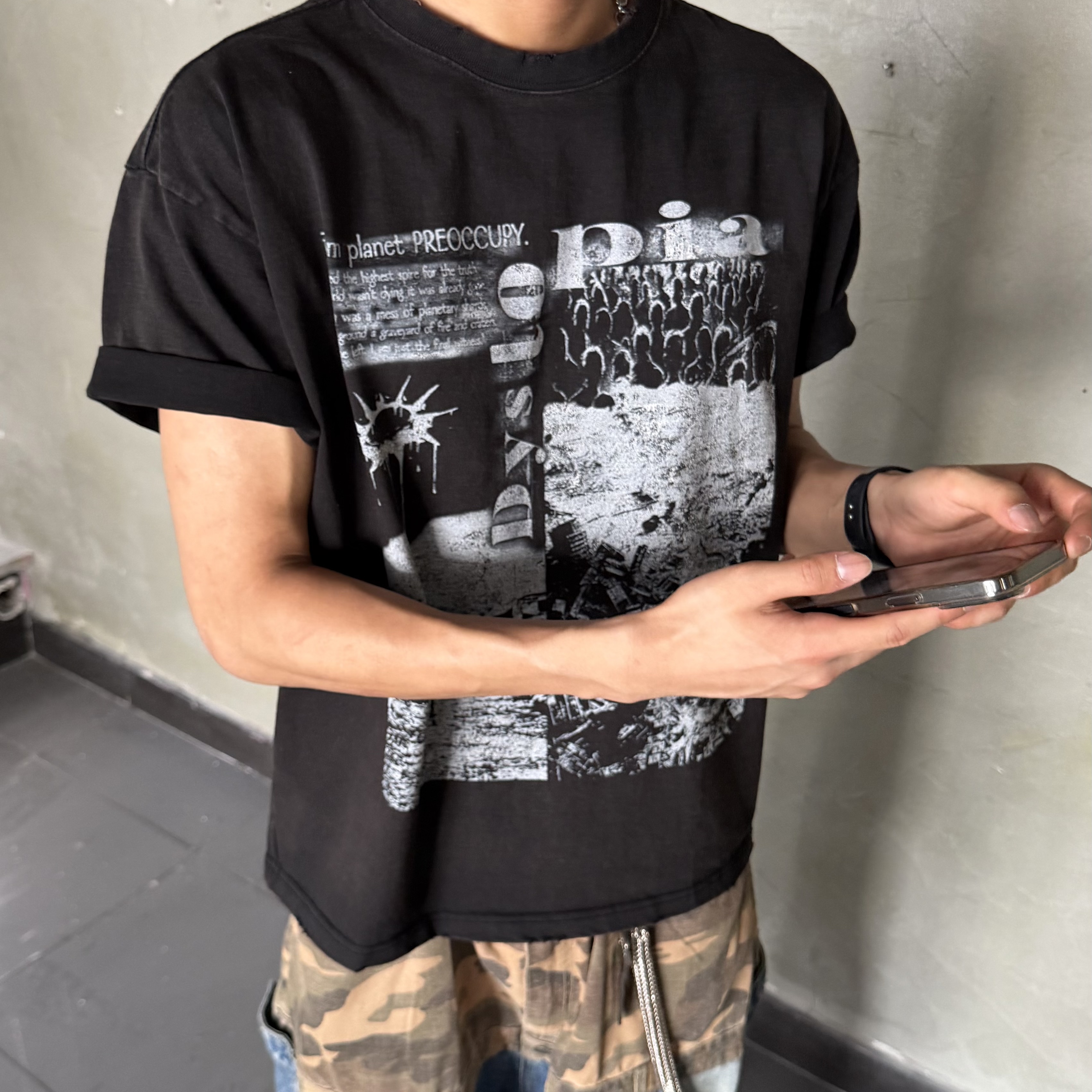 preoccupy Dystopia Planet T-shirt, Timberland Premium 6 inch Waterproof Boot Wheat Nubuck - Medium 착용 스타일 - 2