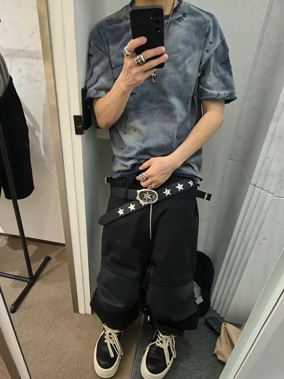 ROARINGRAD 26 Parachute Bermuda Pants Beige, Rick Owens Mega Bumper Geobasket Black Milk 착용 스타일 - 2