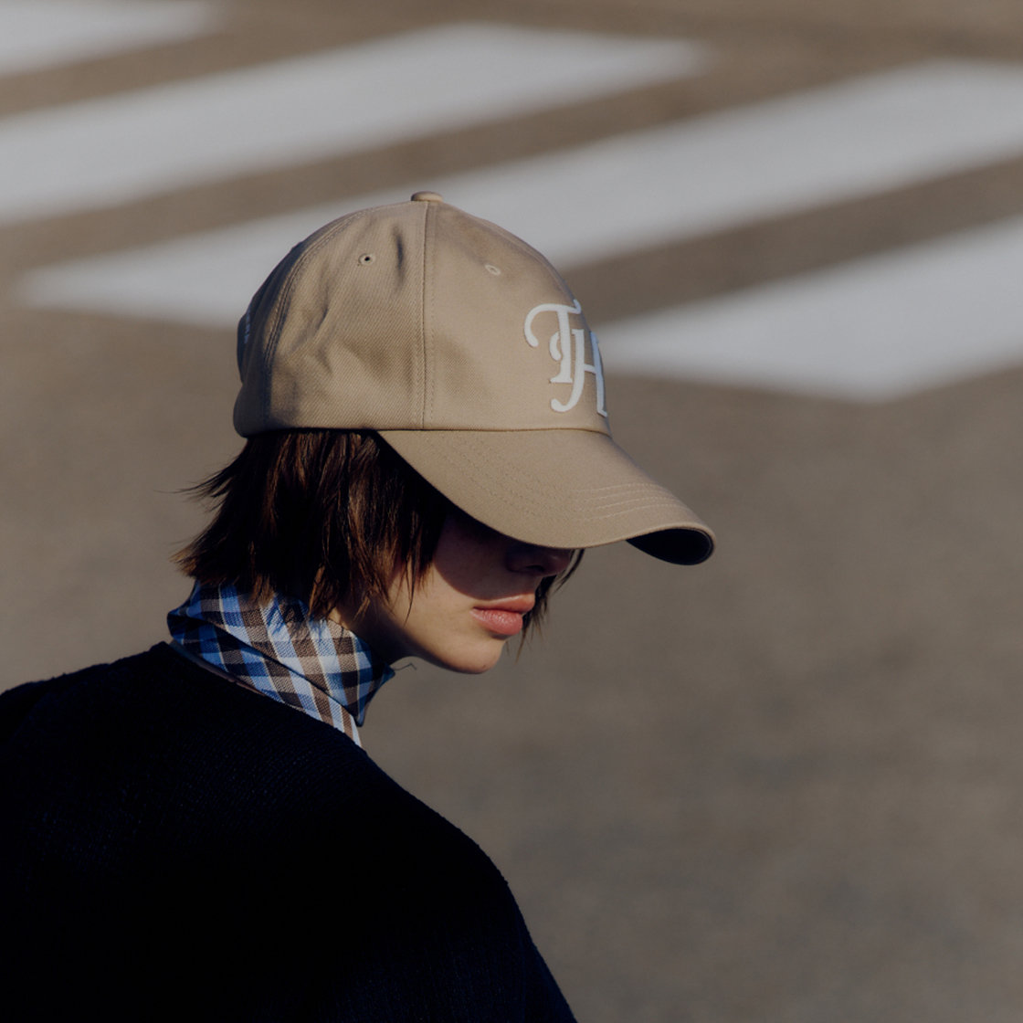 트래픽하모니 TH 로고 아플리케 딥핏 볼캡 베이지(Traffic Harmony TH Logo Applique Deep Fit Ball Cap Beige) - 3