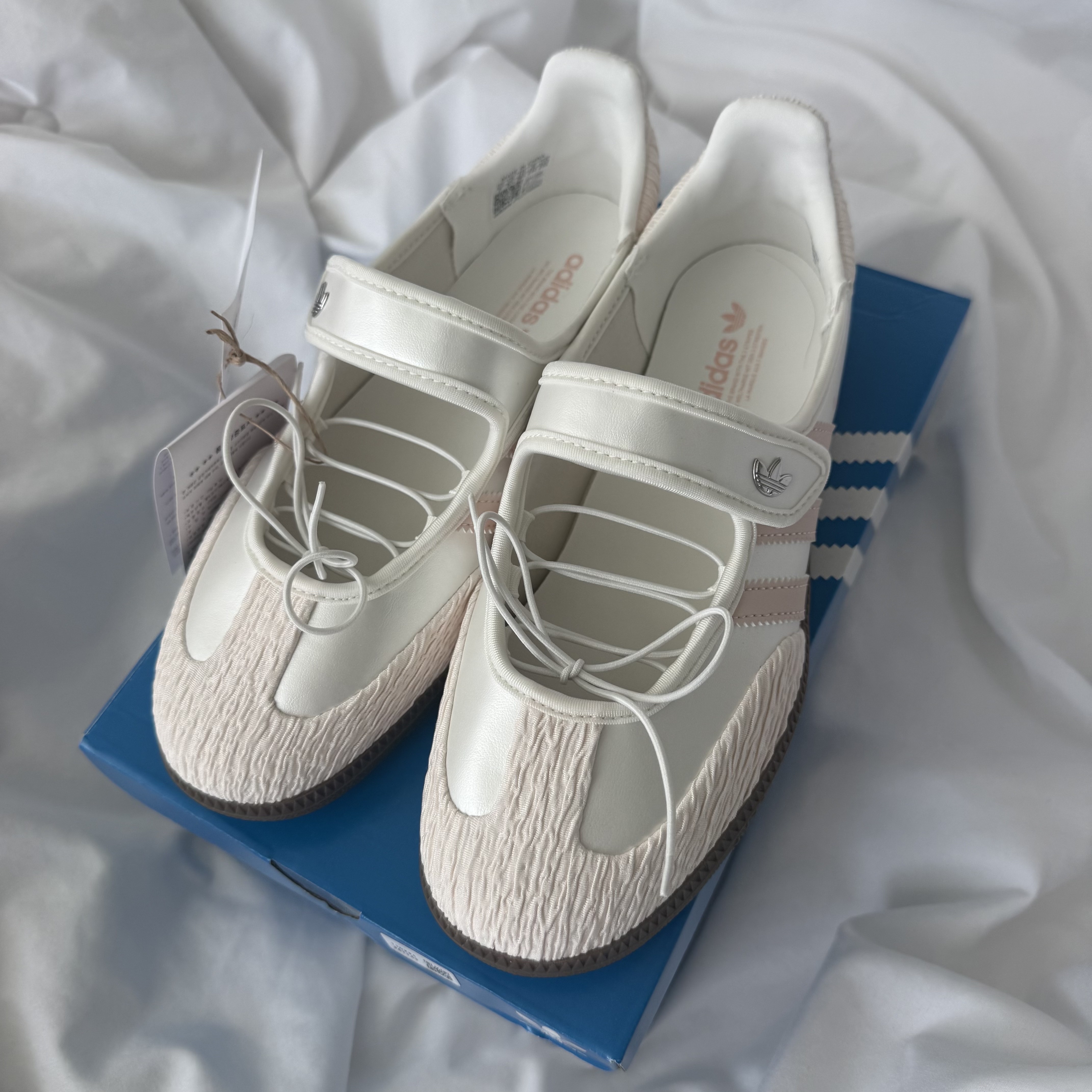 (W) Adidas Originals Samba Jane Core White Chalk White 착용 스타일 - 3