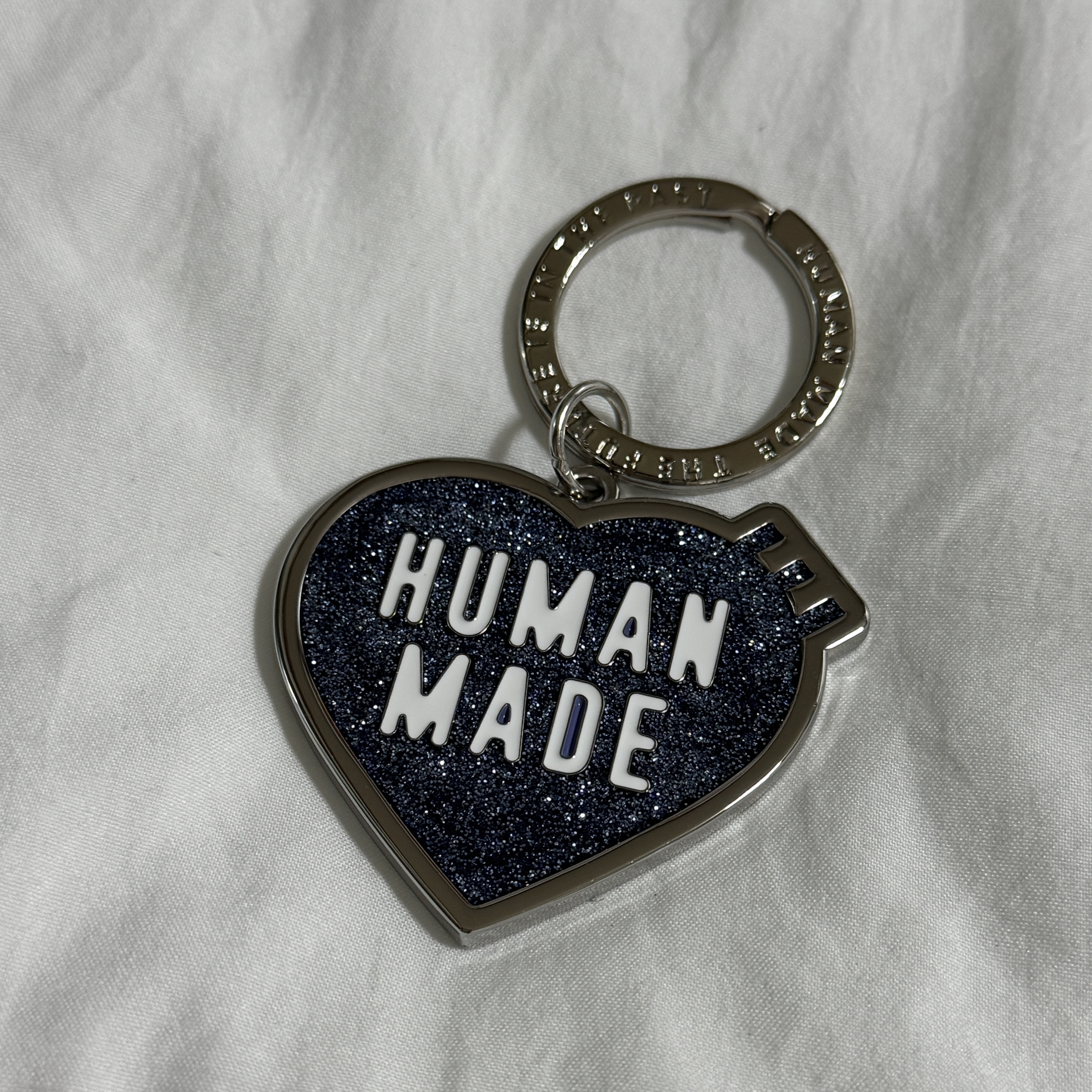 Human Made Heart Keyring Blue - Jamsil Store Exclusive 착용 스타일 - 1