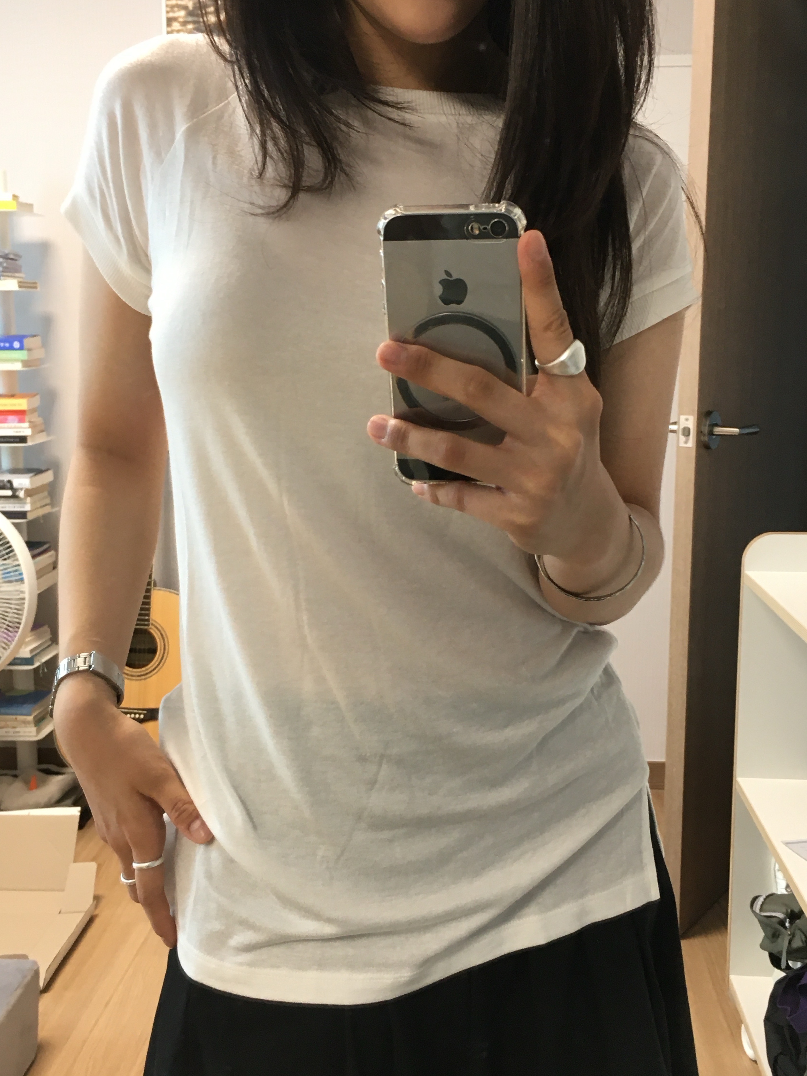 Polyteru Women Muted T-Shirt White, Polyteru Women Muted T-Shirt Charcoal 착용 스타일 - 4