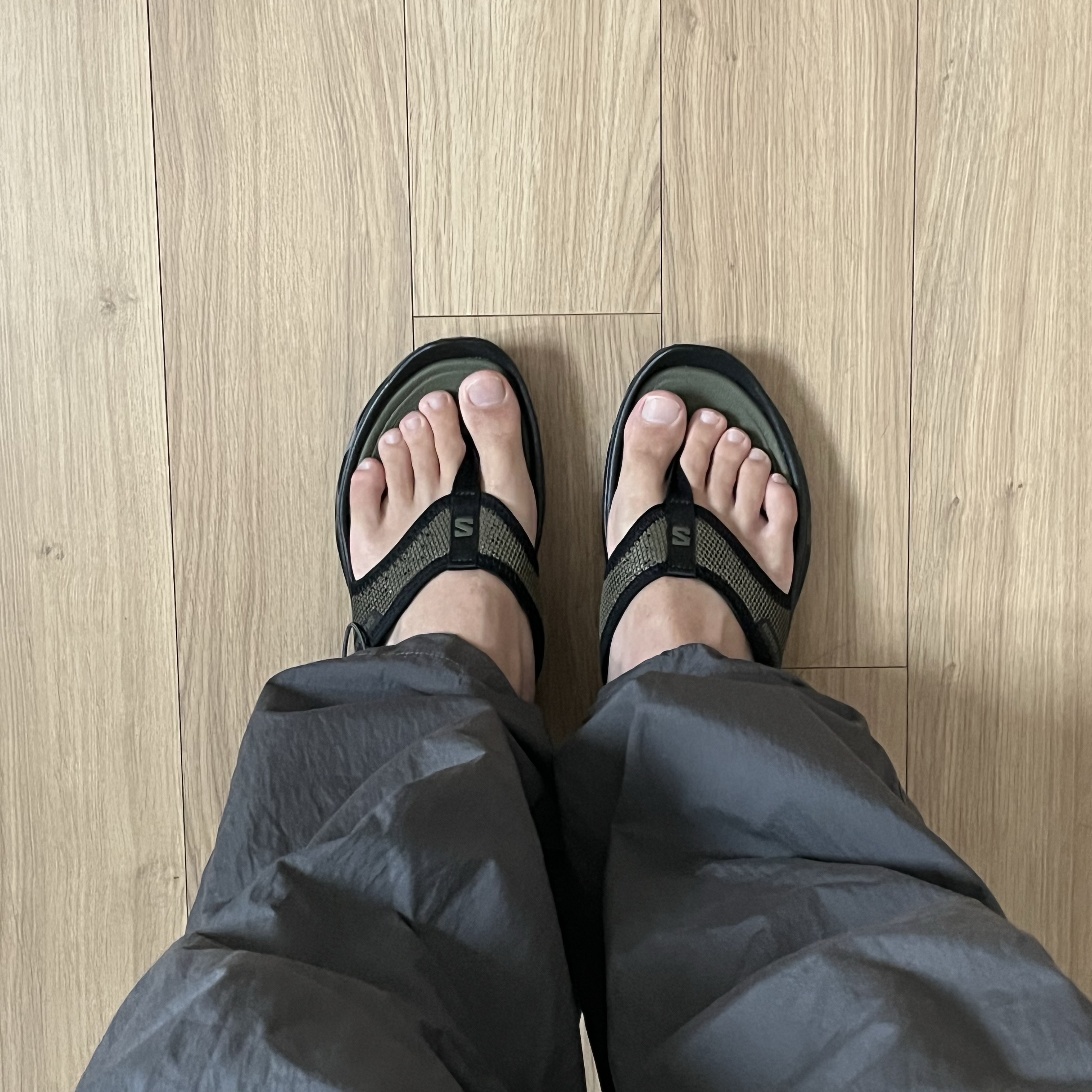 살로몬 RX 브레이크 포스 올리브 나이트 블랙 착용 스타일 - 3