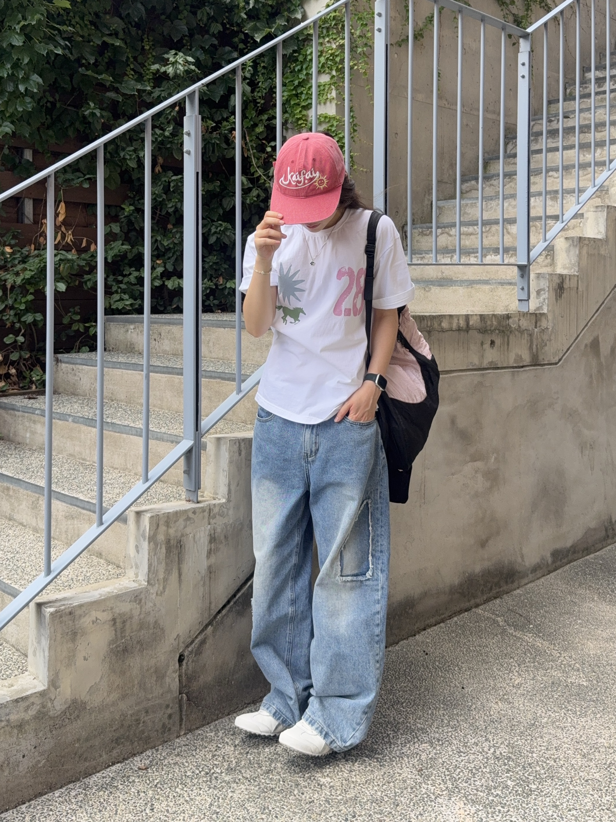 Ticket To The Moon Mini Backpack 15L Black Baby Pink, Onitsuka Tiger Mexico 66 White Silver 착용 스타일 - 1