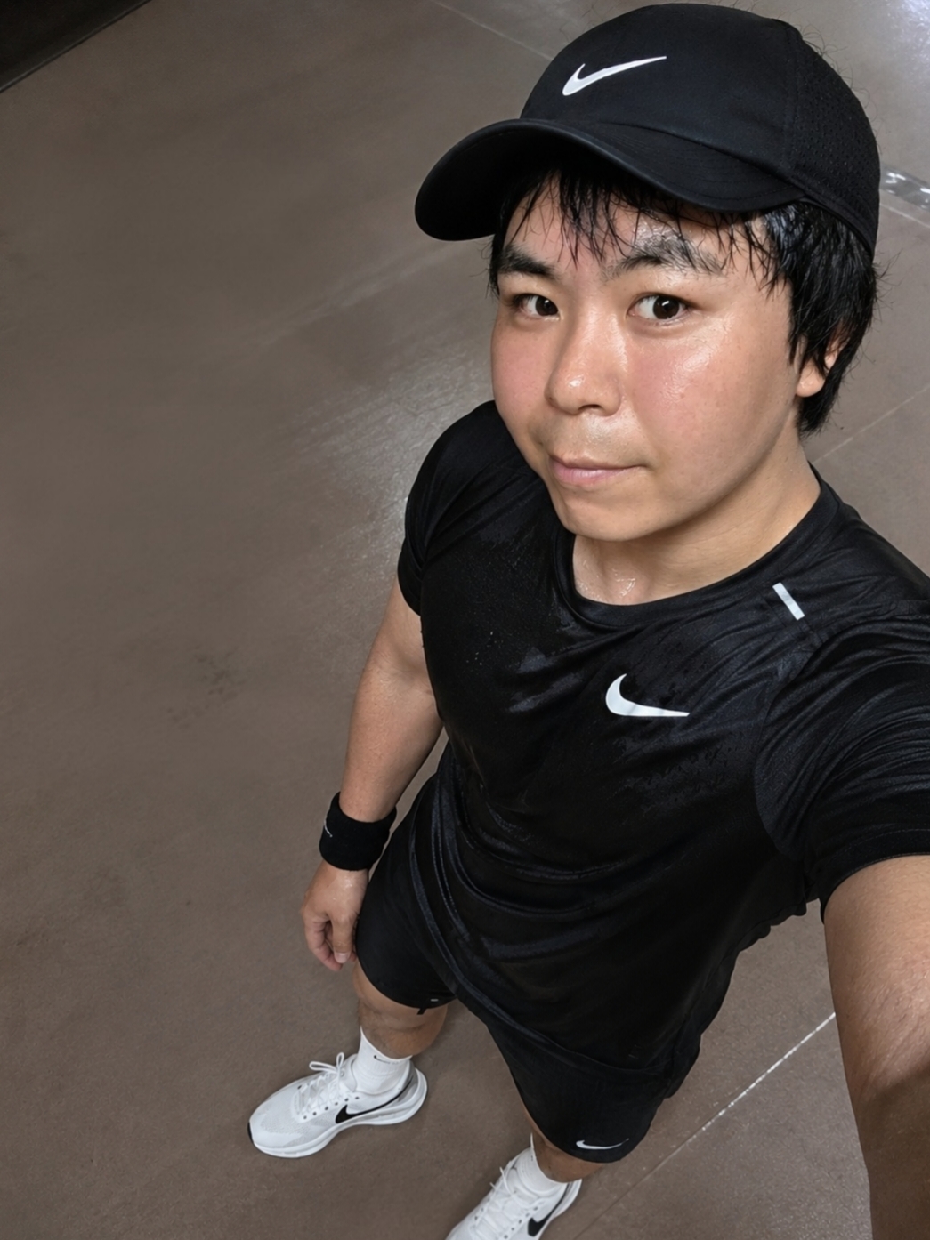 Nike Dri-Fit Club Unstructured Featherlight Cap Black 착용 스타일 - 1