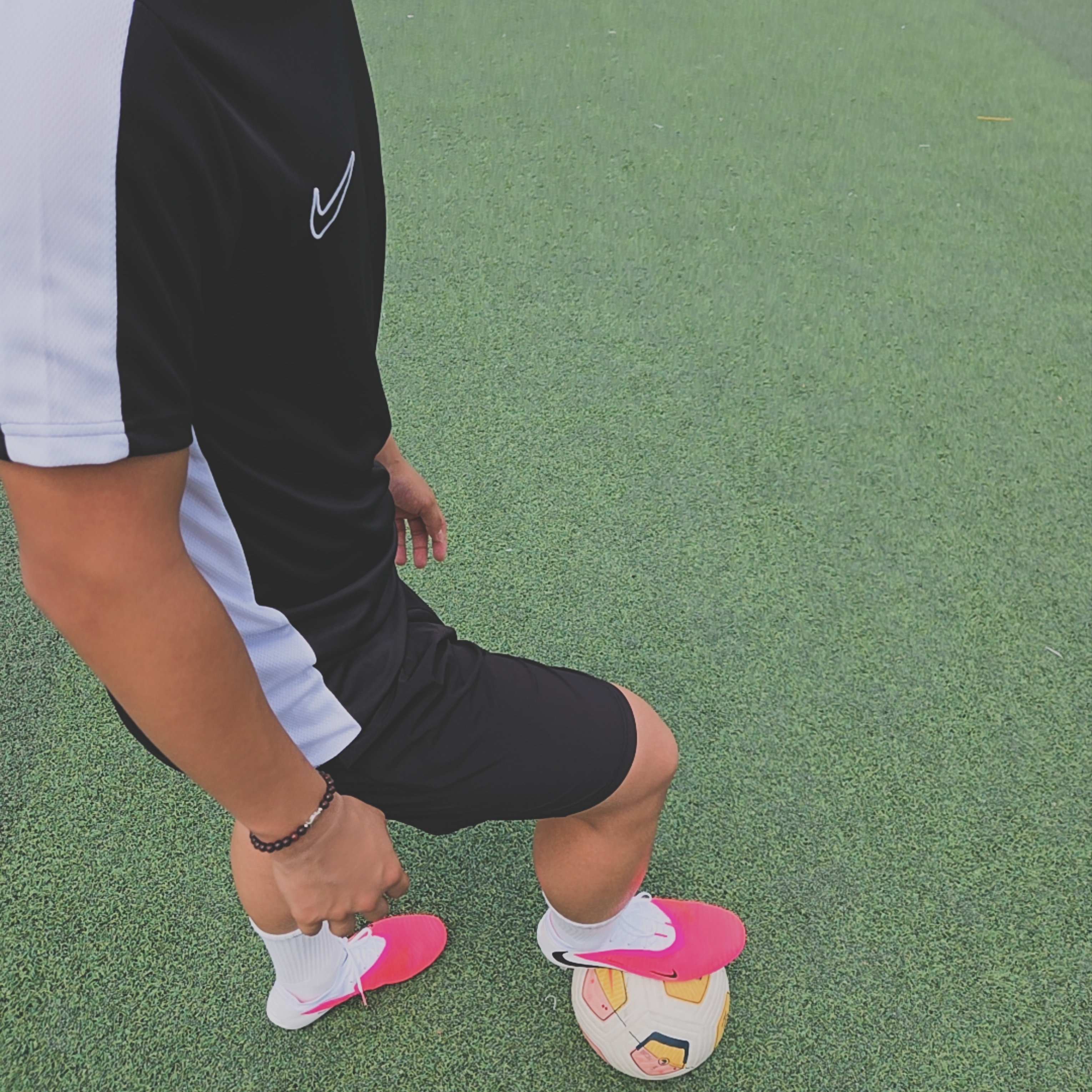 Nike Phantom 6 Low Elite AG-PRO T Multicolor Black, Nike Dri-Fit Academy Short Sleeve Global Football Top Black - Asia 착용 스타일 - 2
