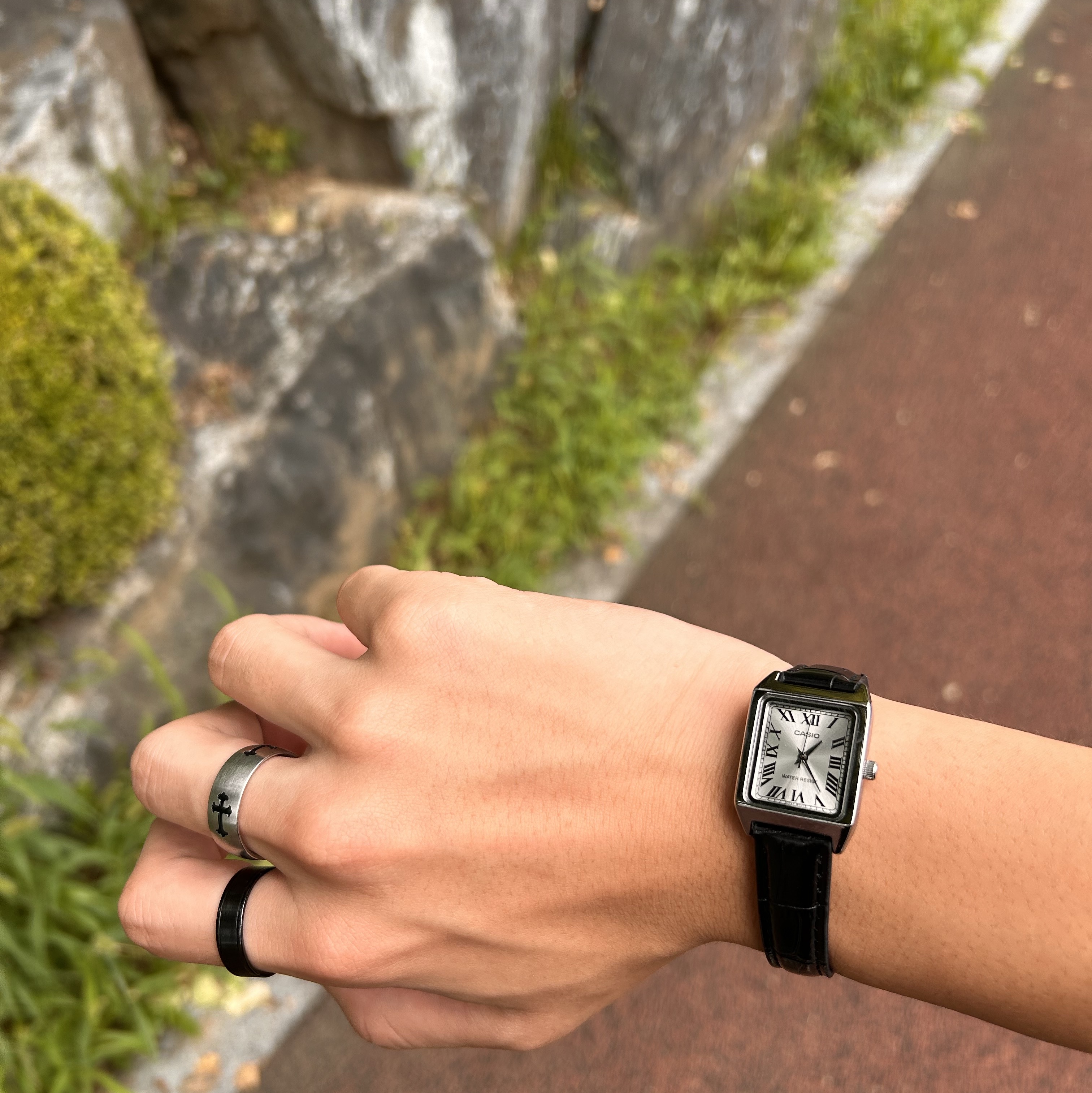 Casio LTP-V007L-7B1 착용 스타일