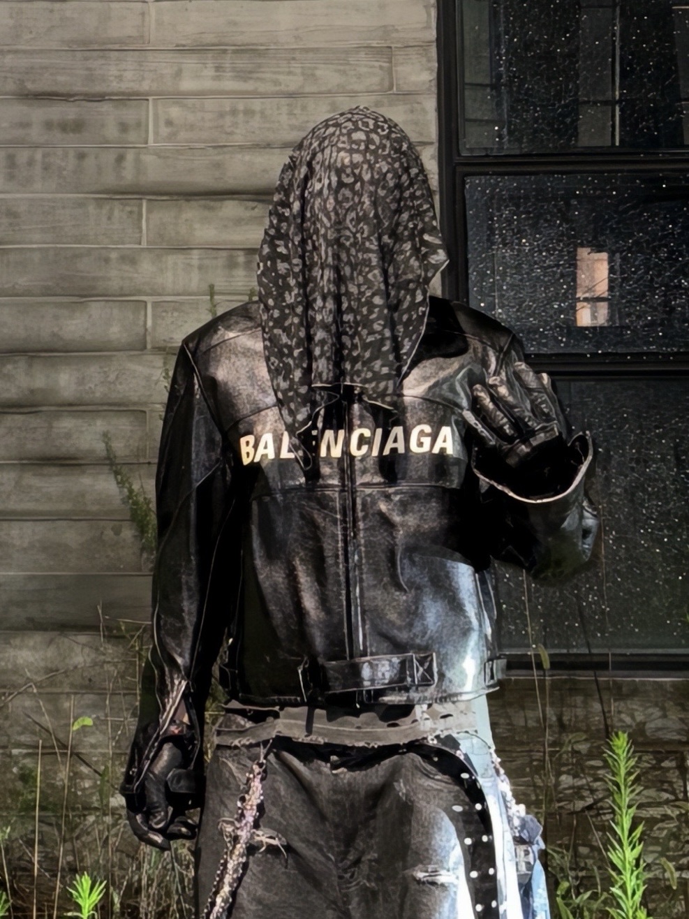 emostanceclub Multi Distressed Coating Jeans Black, Rick Owens Mega Bumper Geobasket Black Milk 착용 스타일 - 5