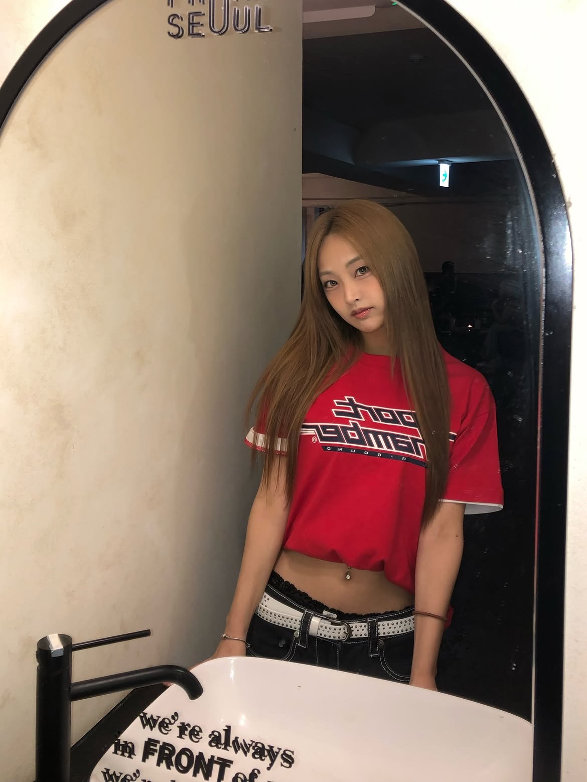 SPORT CHAMBER Pulse Logo T-Shirt Red 착용 스타일 - 2