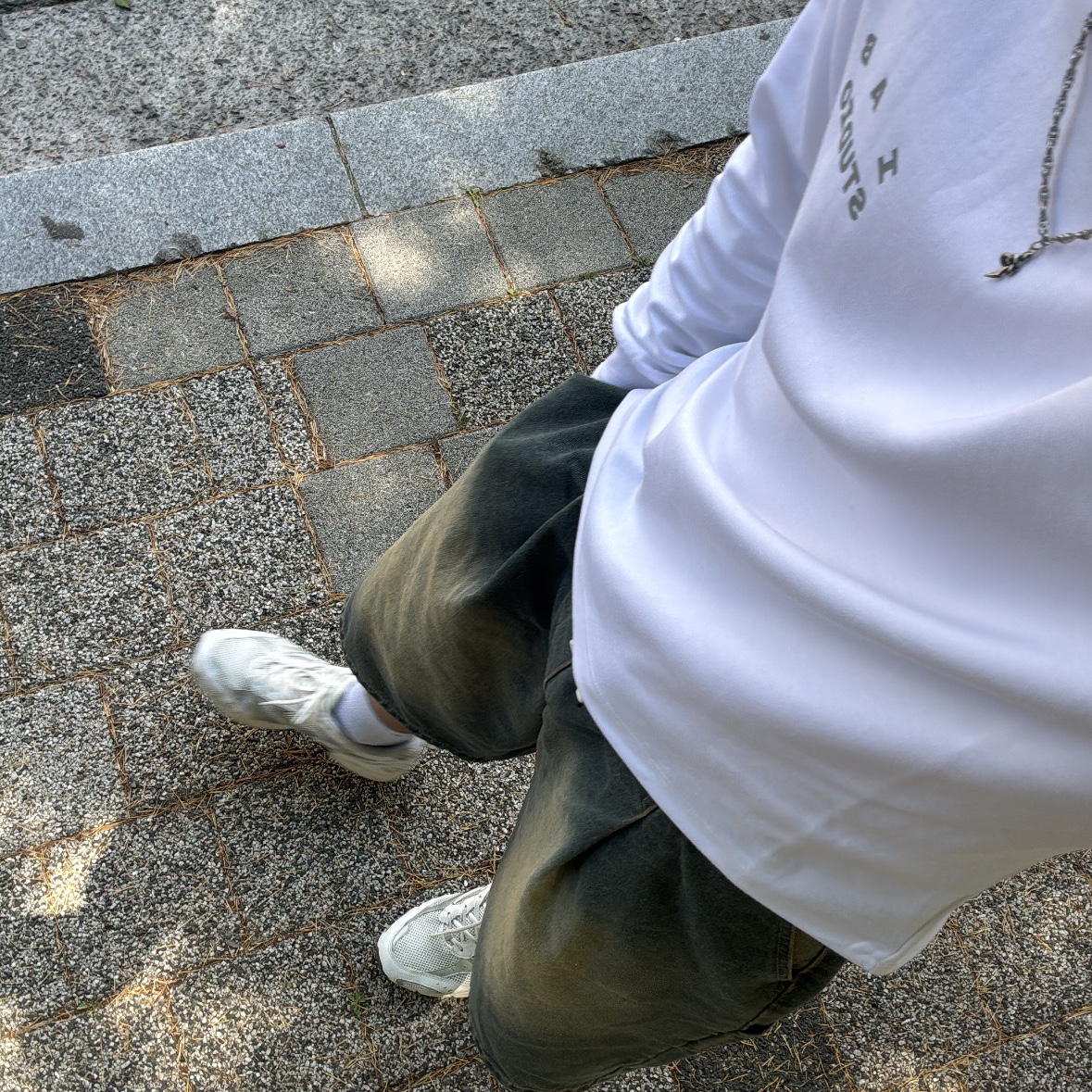 IAB Studio IAB Long Sleeve White - 26SS, Mizuno MXR Snow White Harbor Mist 착용 스타일