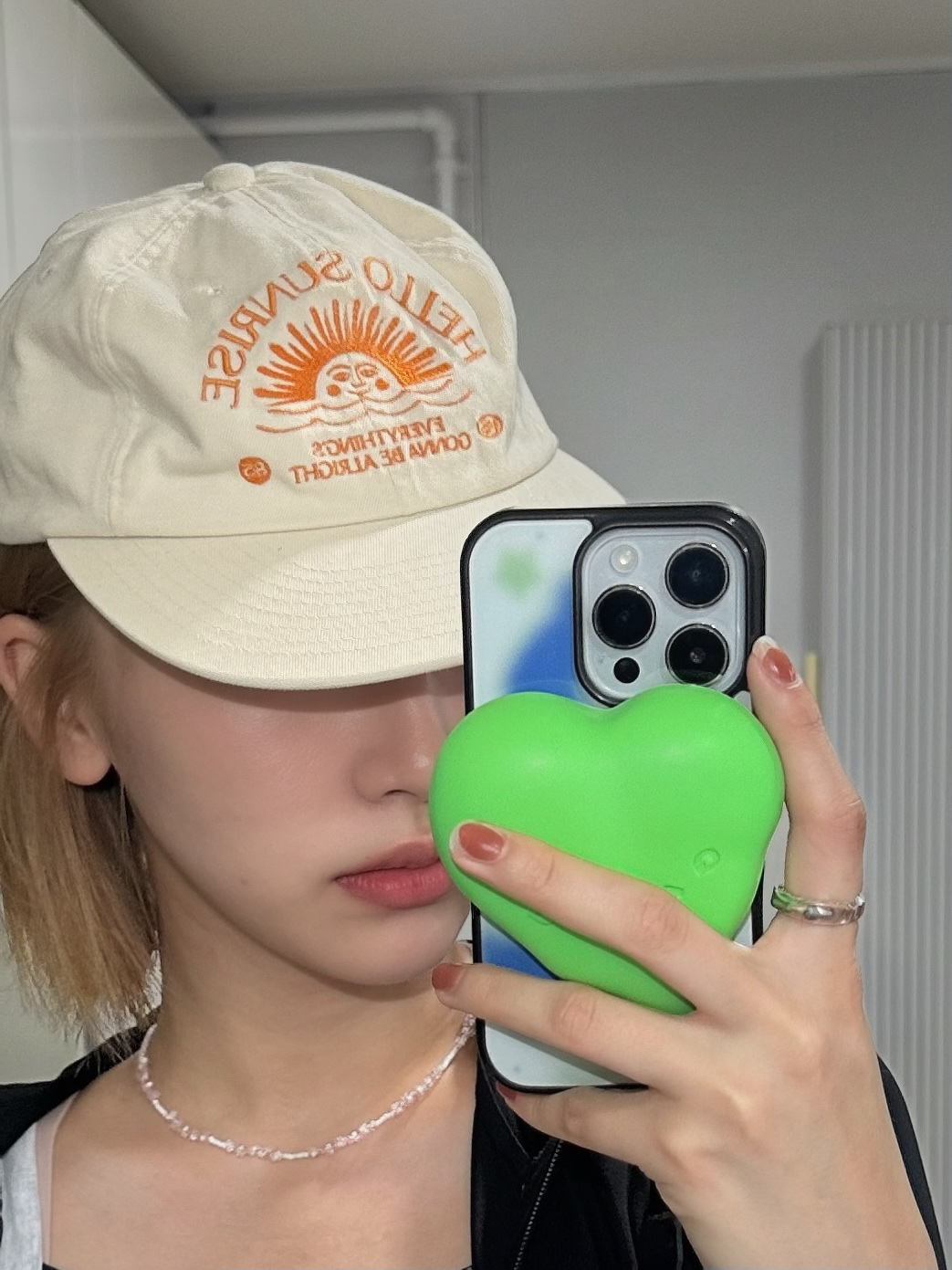 GRAGG MAGSAFE FLOW HEART BATTERY [9 COLOR], Hello Sunrise Washed OG Logo 6Panel Cap Denim Blue 착용 스타일 - 2