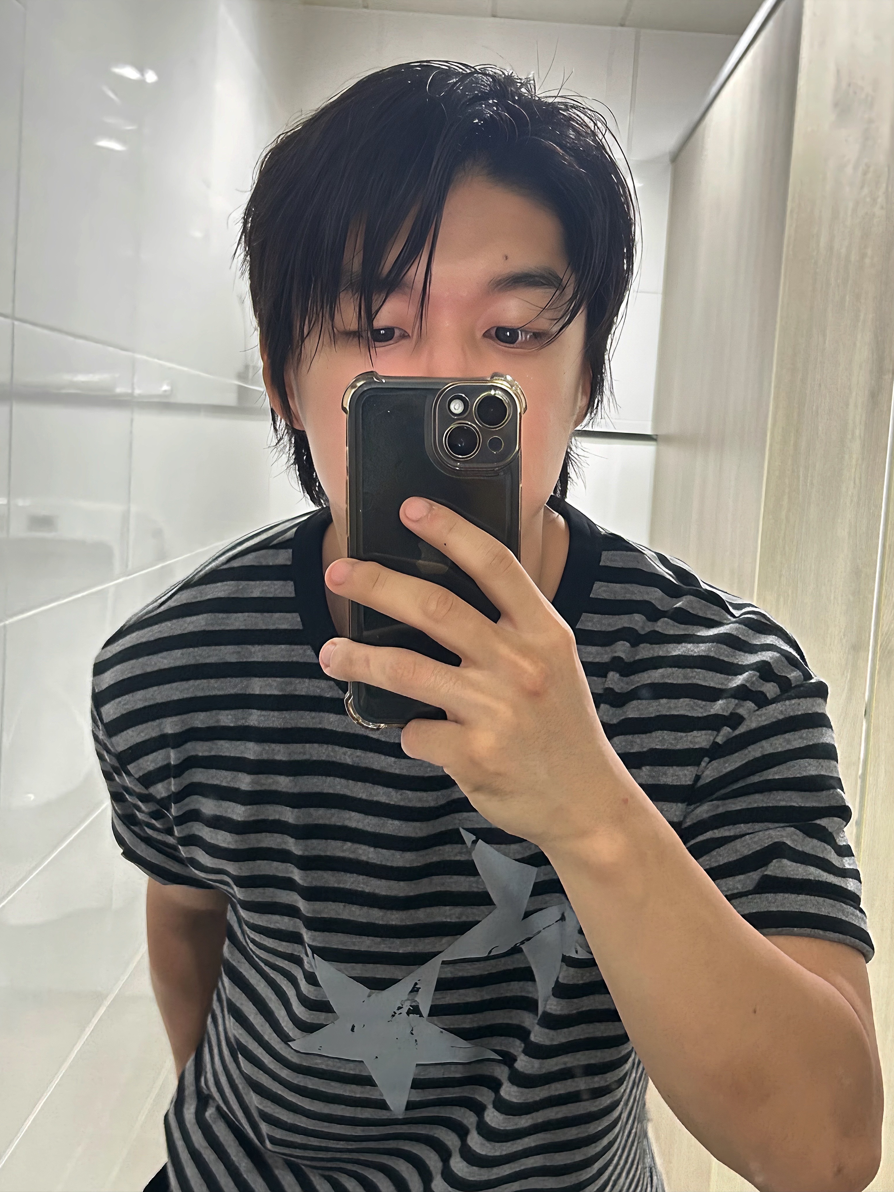 [KREAM 단독] CAVISH Striped Twin Star Ringer SS Tee Black 착용 스타일 - 3