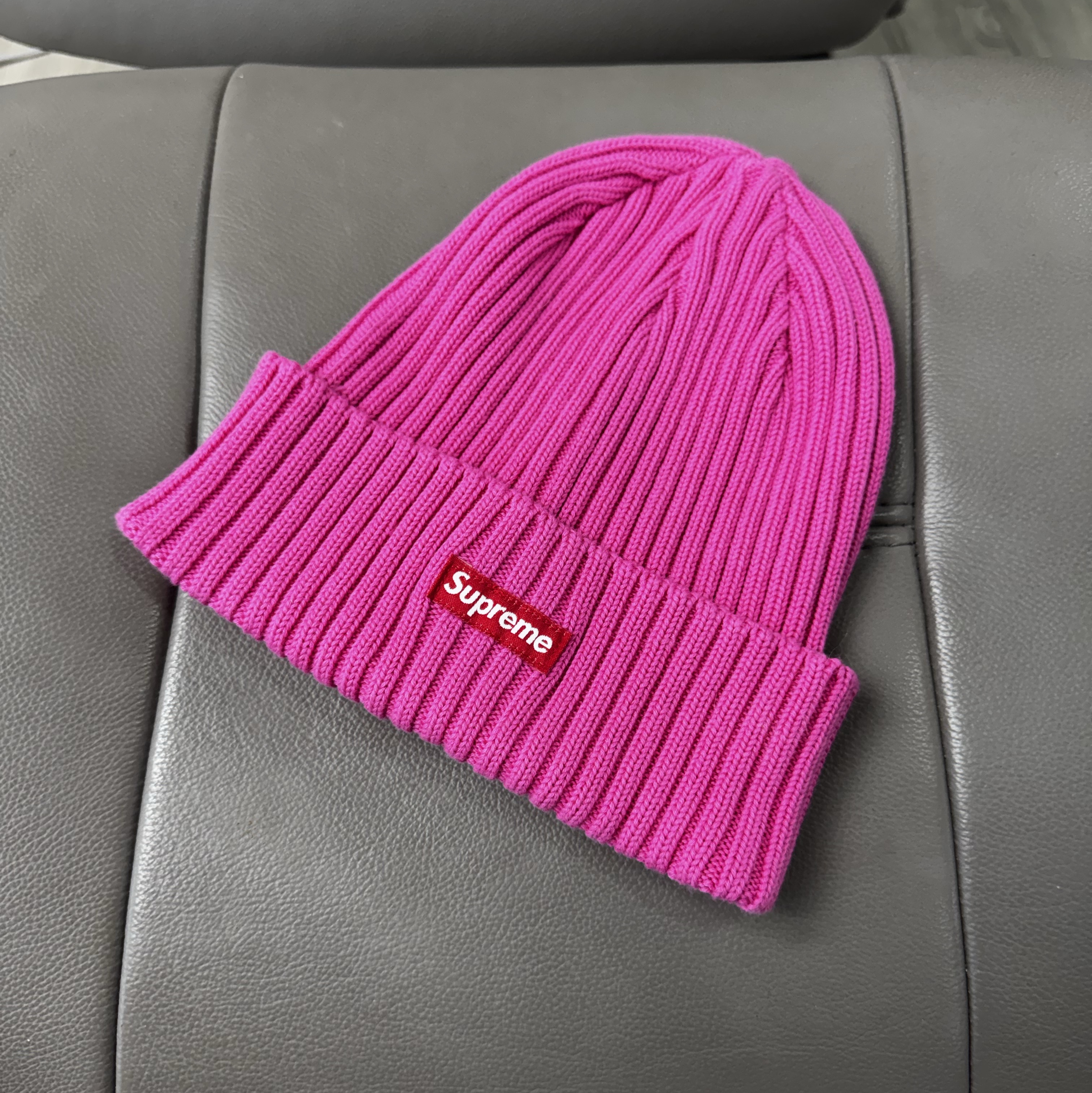 Supreme Overdyed Beanie Pink - 22SS 착용 스타일 - 1