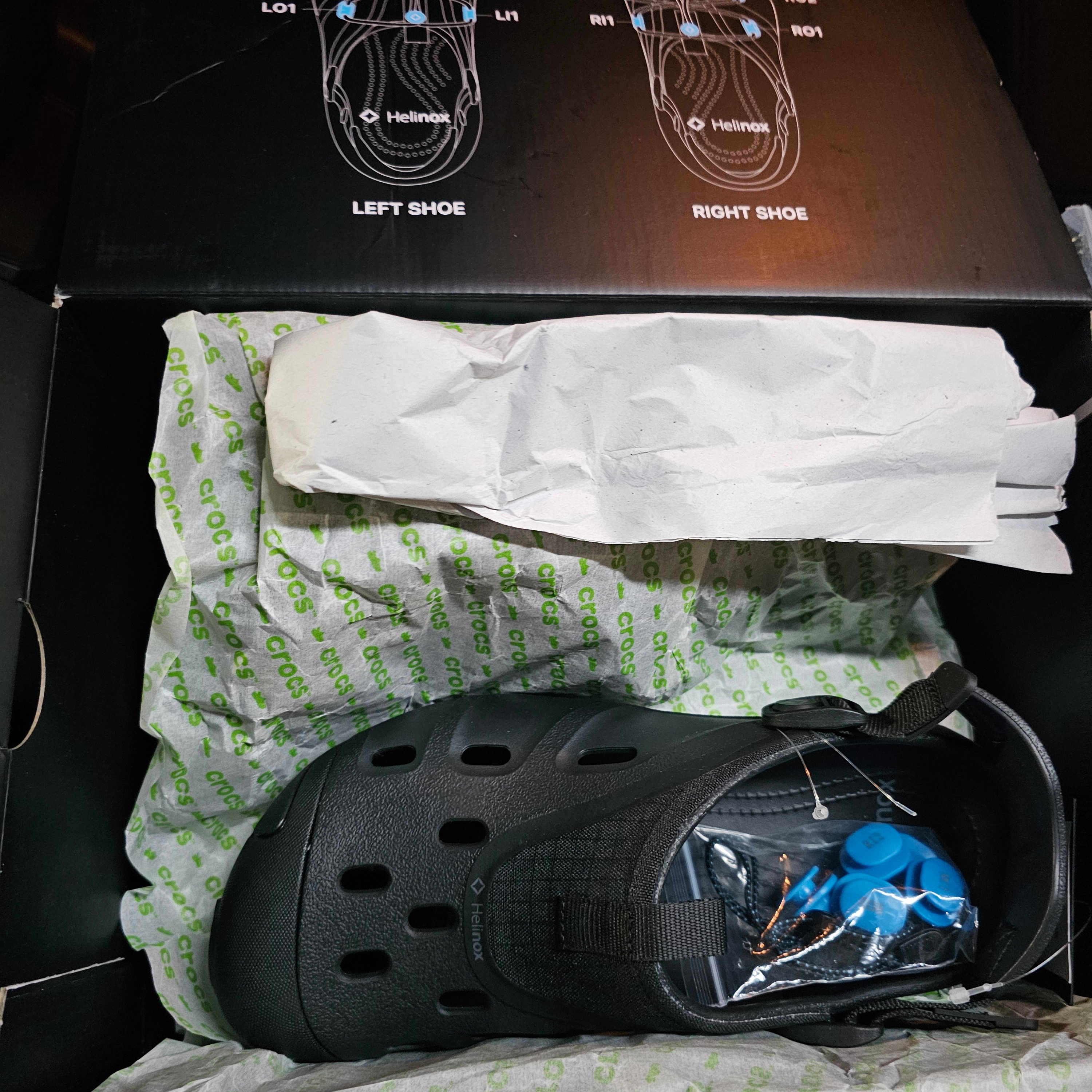 Crocs x Helinox Quick Trail Clog Black 착용 스타일