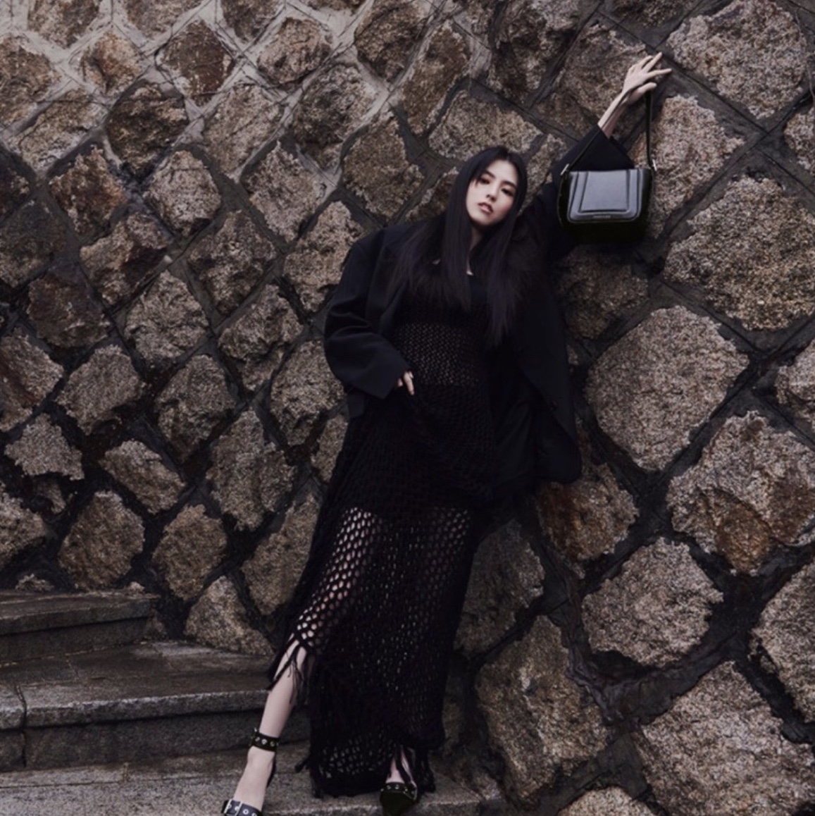 (W) Charles & Keith Grommets Strap Kitten Heel Pumps Black 착용 스타일