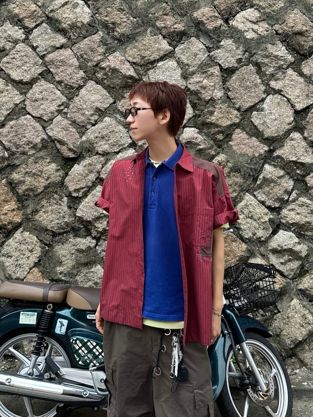 MAINBOOTH Patchwork Roll-up Shirt Red 착용 스타일 - 3