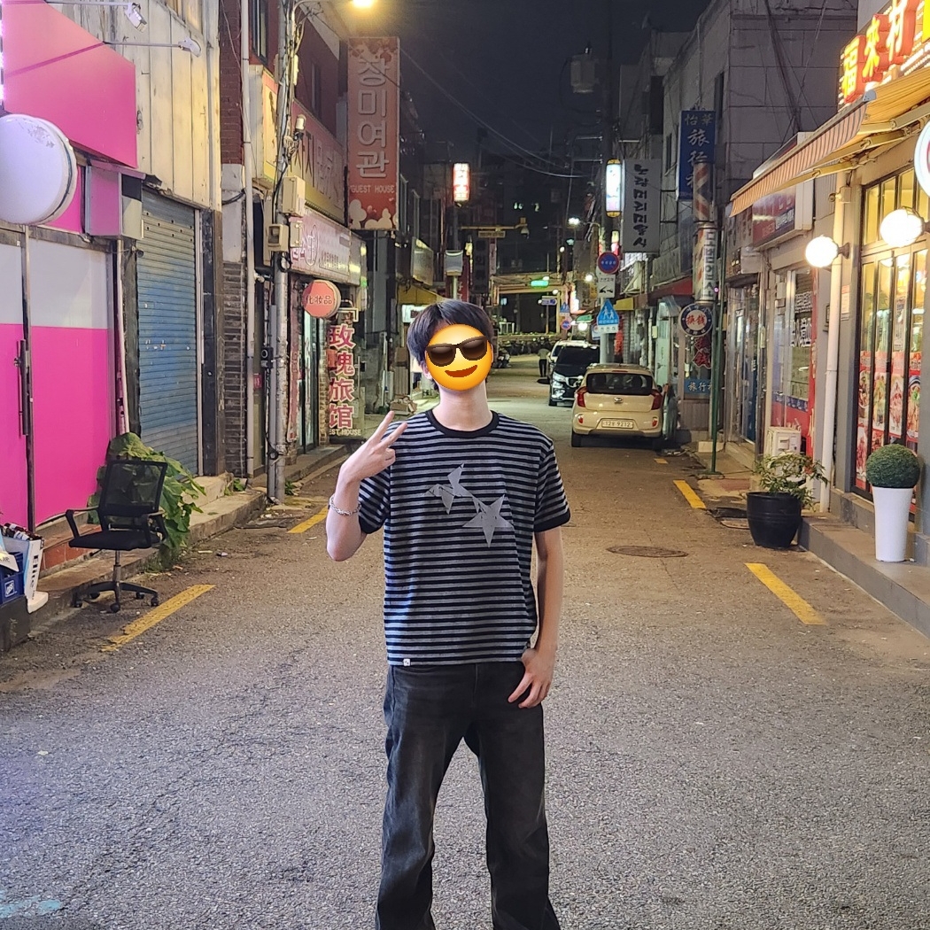 [KREAM 단독] CAVISH Striped Twin Star Ringer SS Tee Black 착용 스타일 - 6