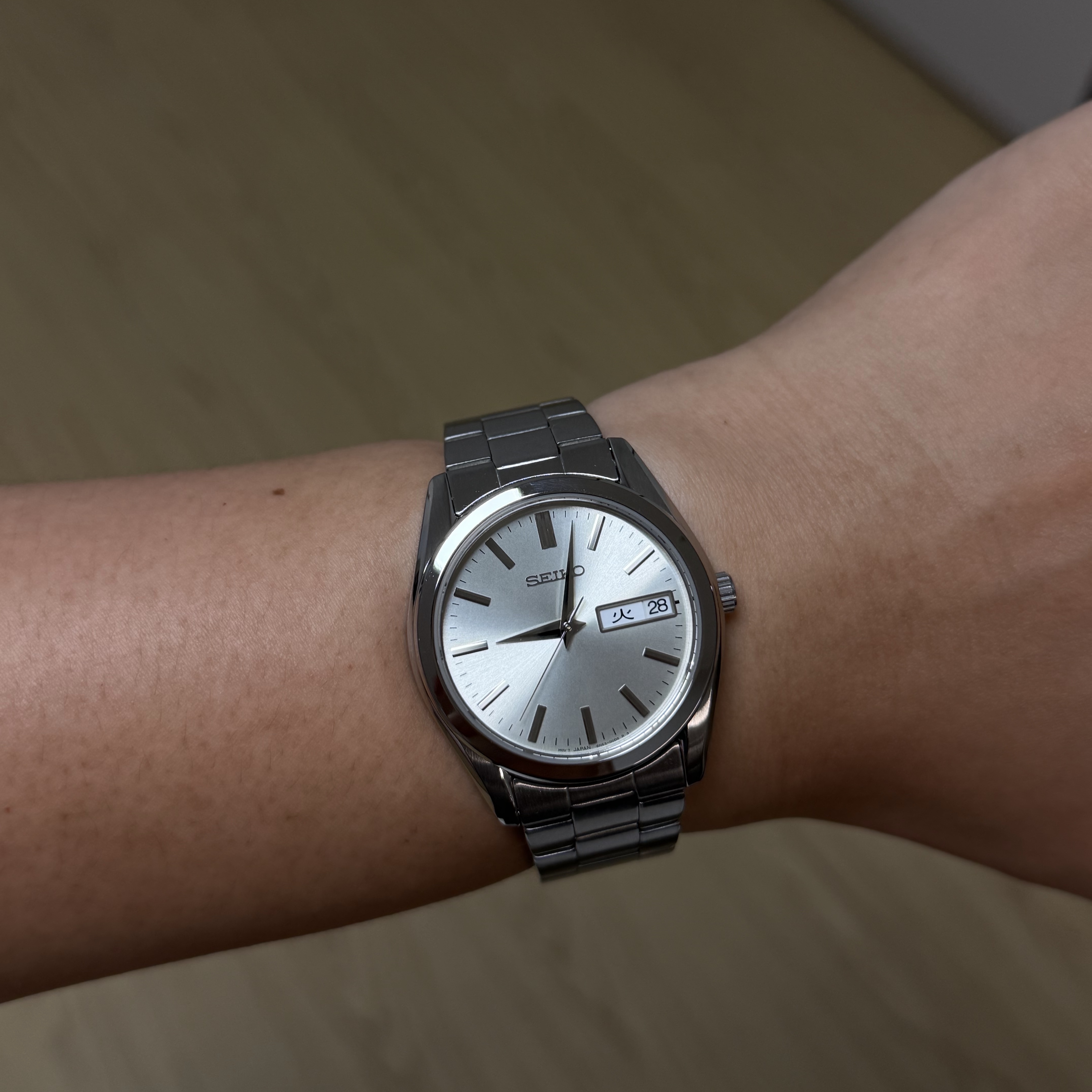 Seiko SBTH007 Silver, Timex Marlin OG 34mm Leather Strap Watch Black Silver 착용 스타일 - 3